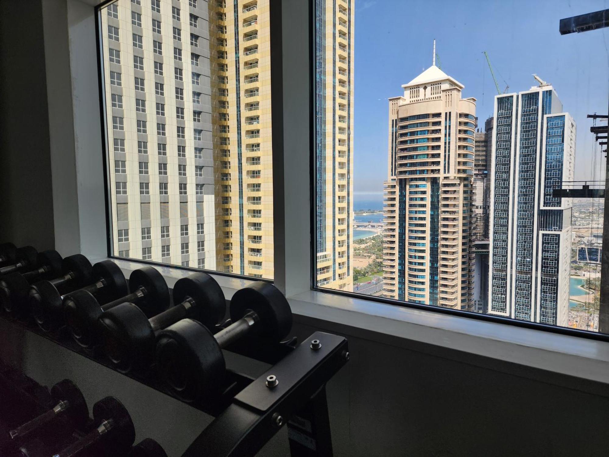 Chateau Chill, High-rise Marina Escape Apartment