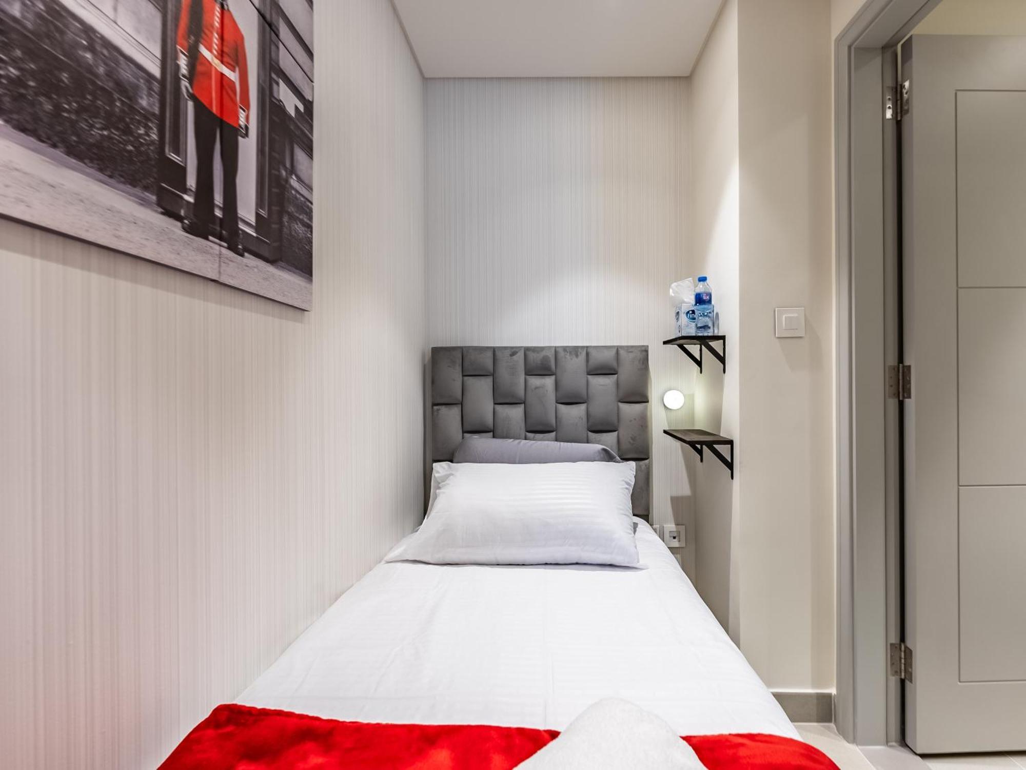 The London - Downtown Apartment