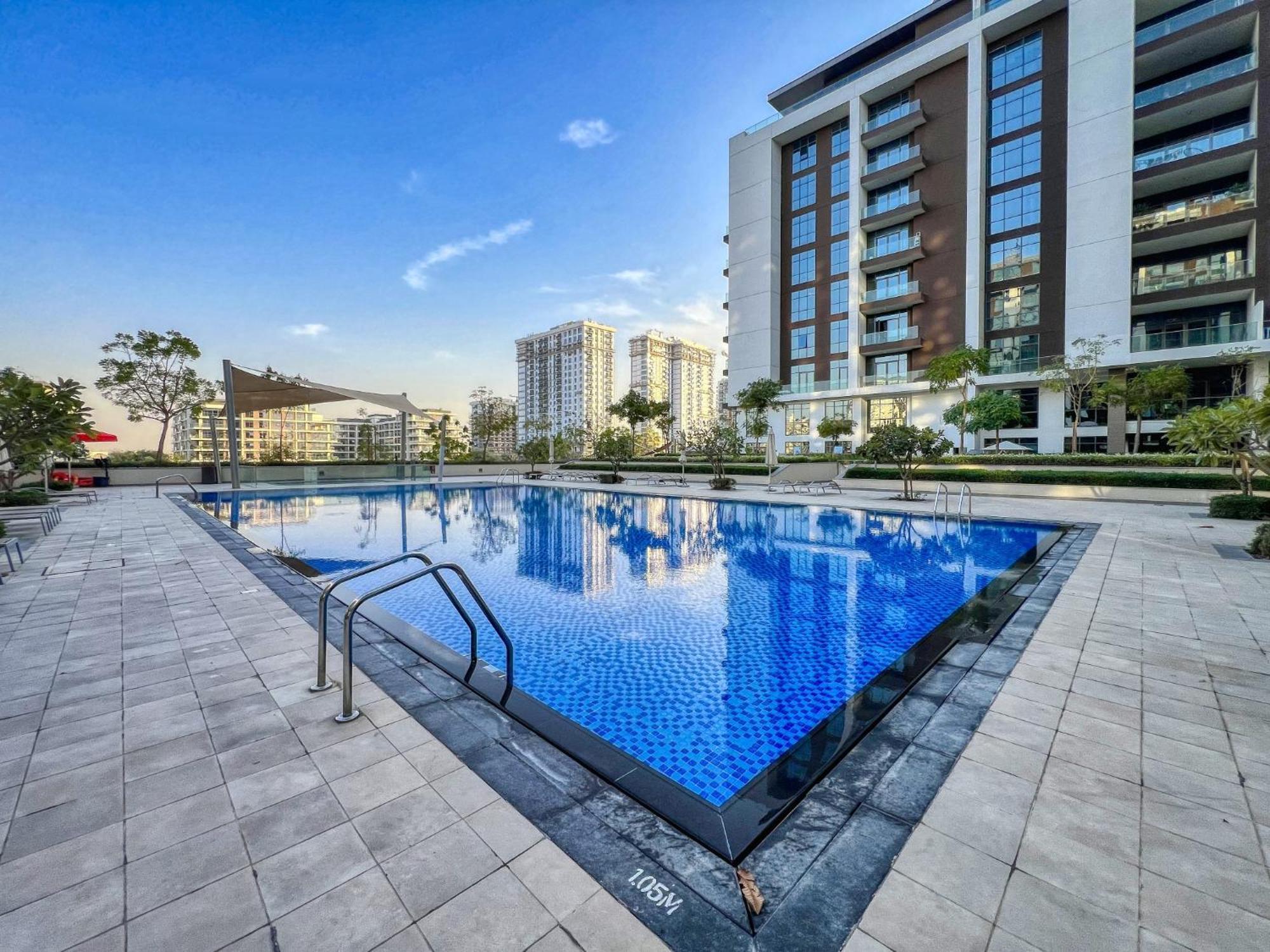 Sleek And Modern In Hills Apartment Dubai