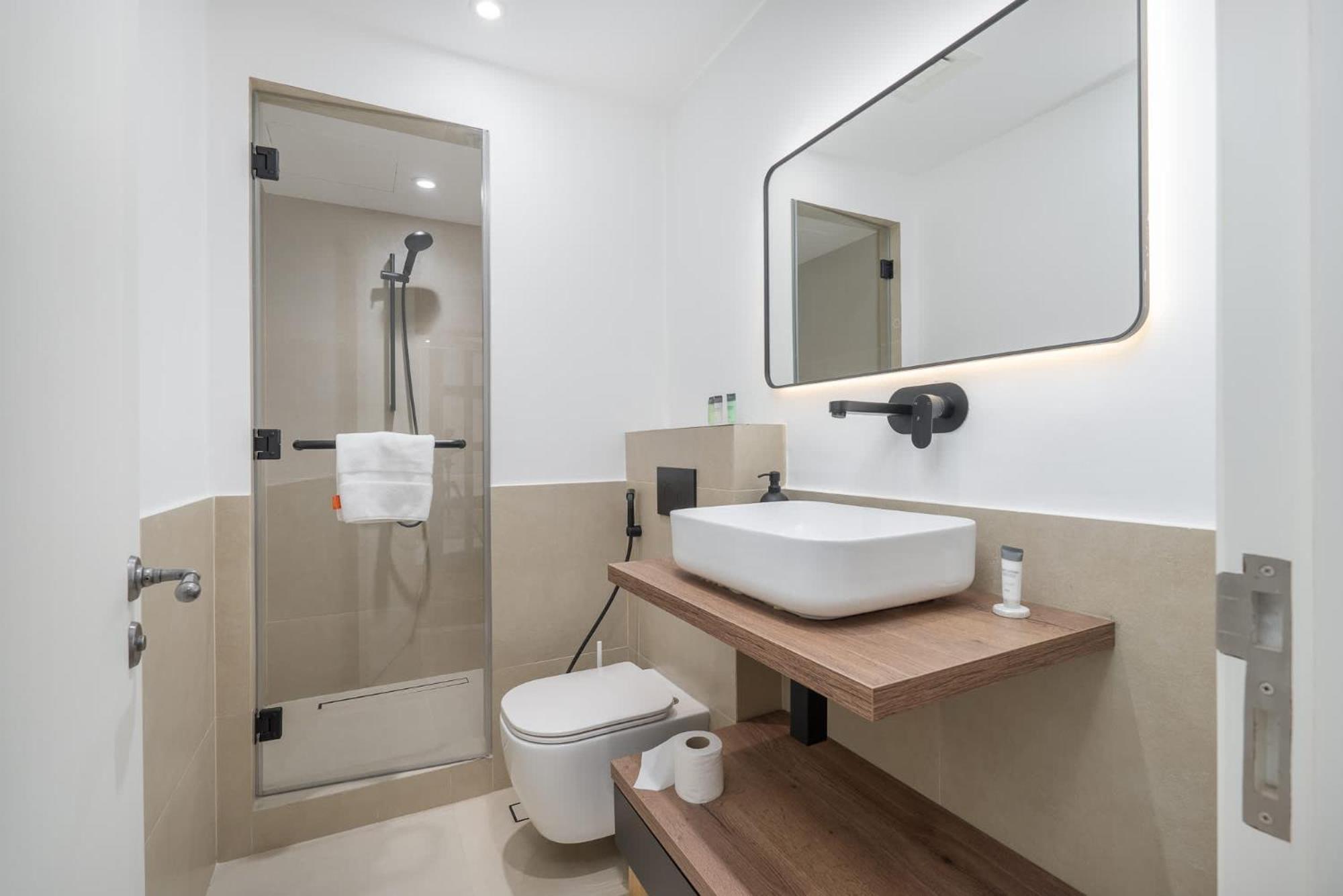 Luxury Living In The Heart Of - Next To Mall And Fountains - Stunning Full Burj Khalifa View *