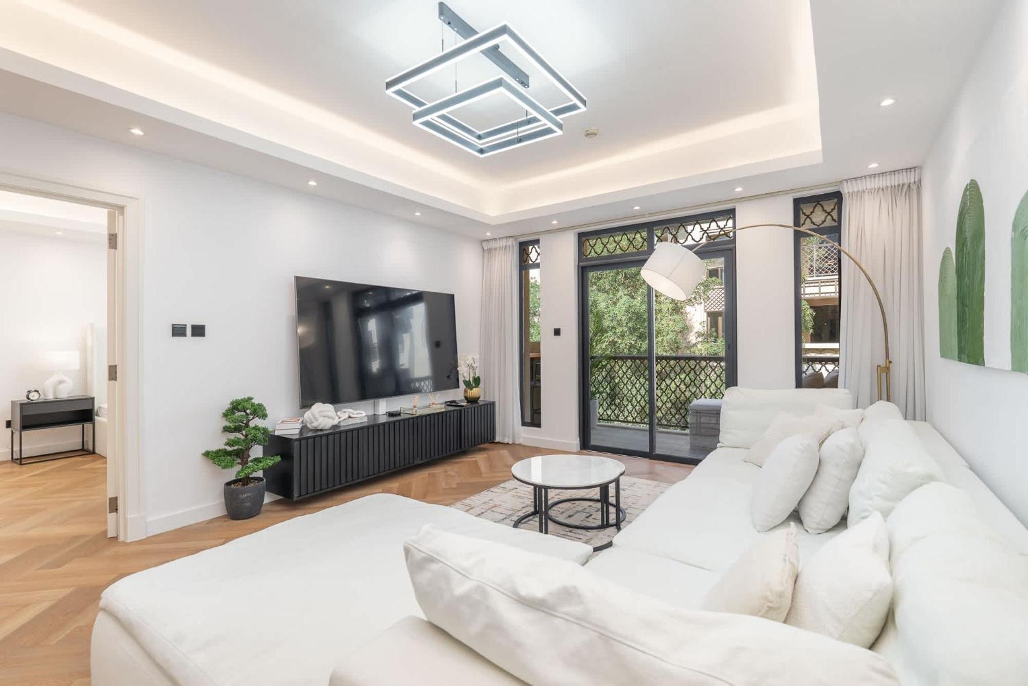 Luxury Living In The Heart Of - Next To Mall And Fountains - Stunning Full Burj Khalifa View Apartment Dubai