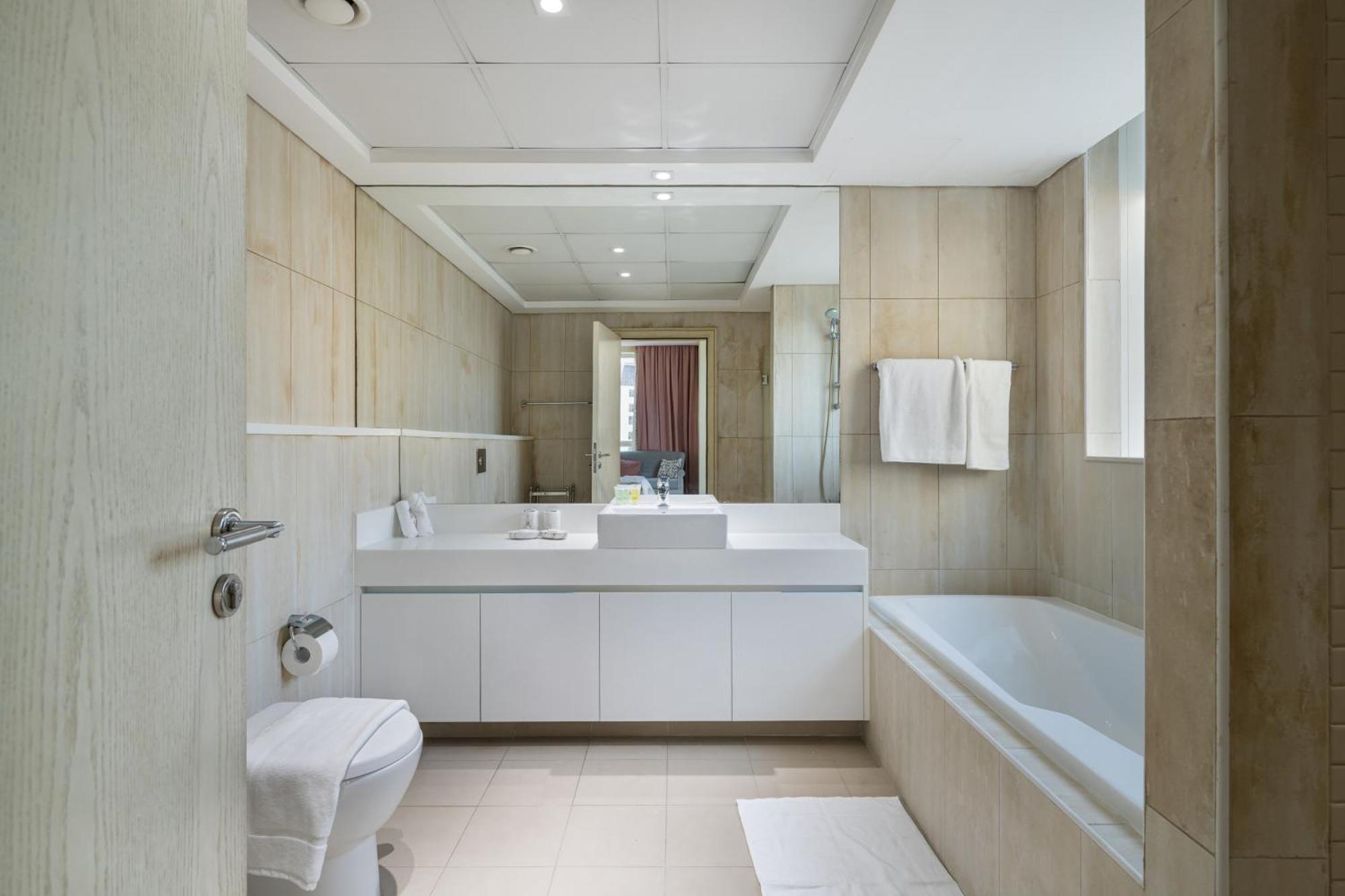 Apartment Access 4 Bedroom Jbr Dubai