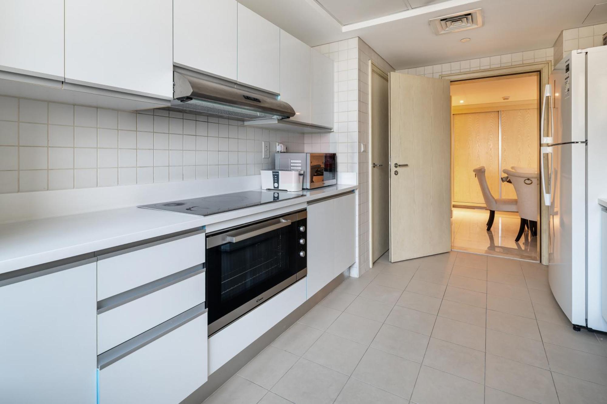 Access 4 Bedroom Jbr Apartment *