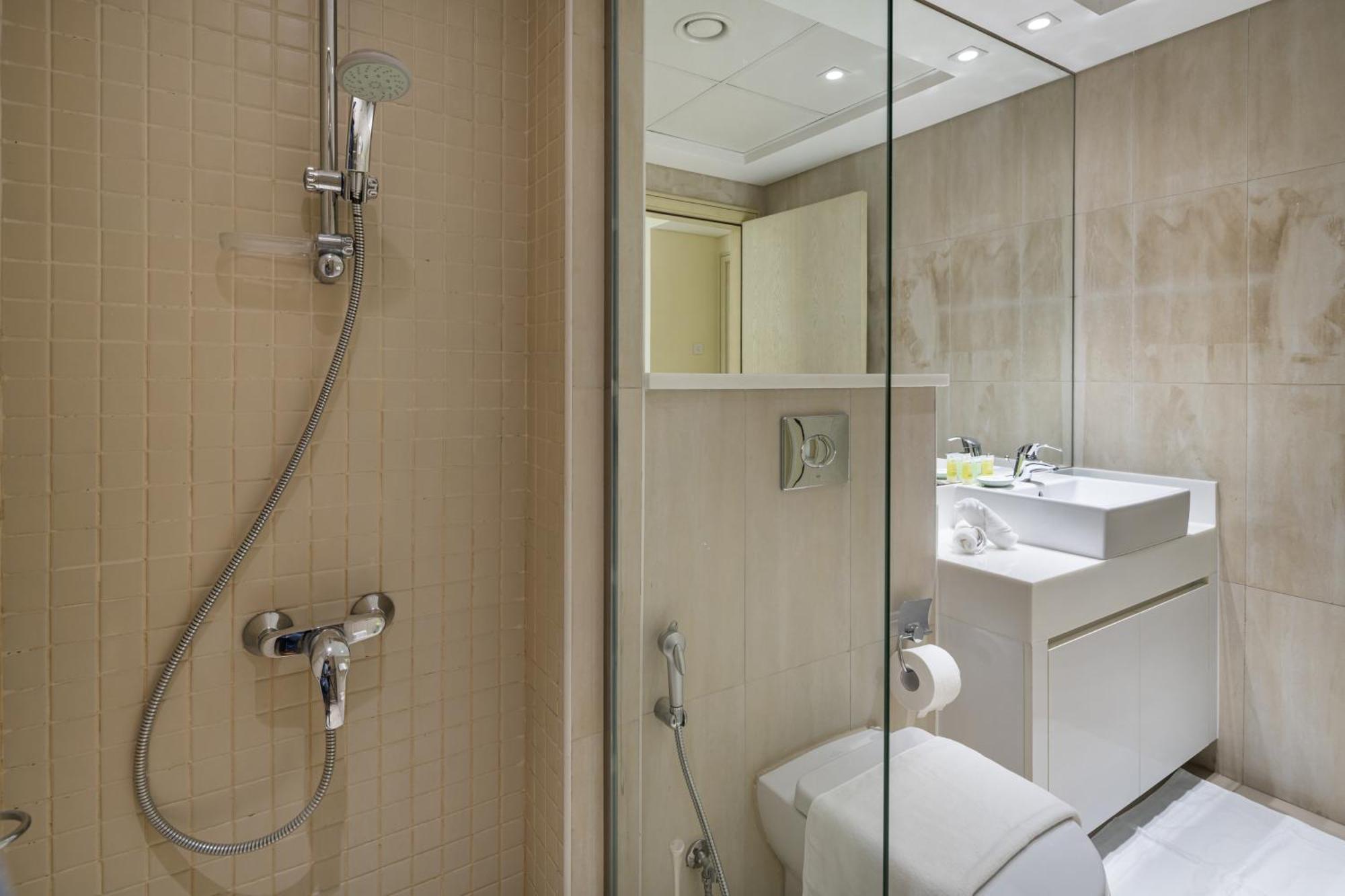 Access 4 Bedroom Jbr Apartment *