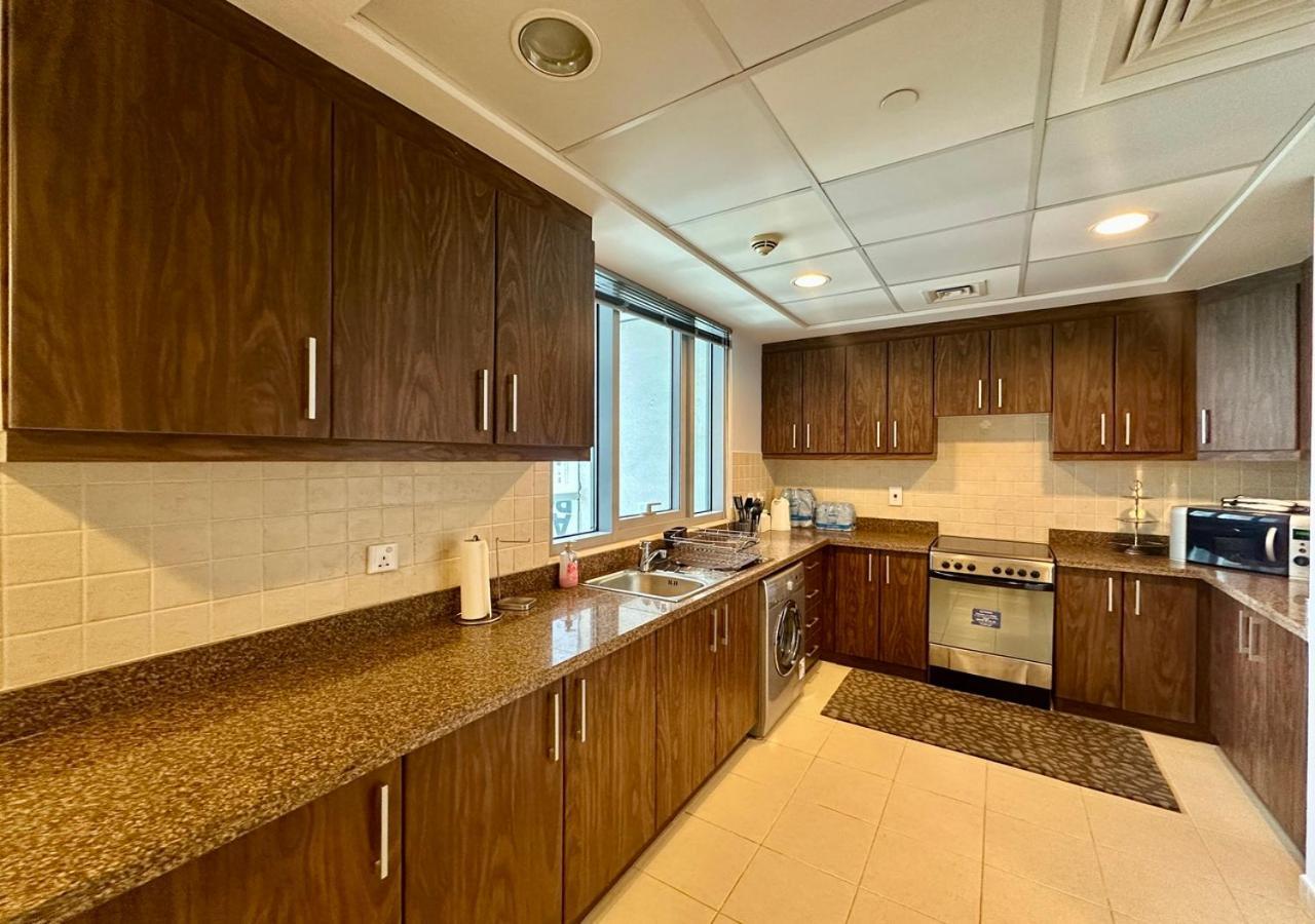 Apartment Stylish 1br In Executive Tower Dubai