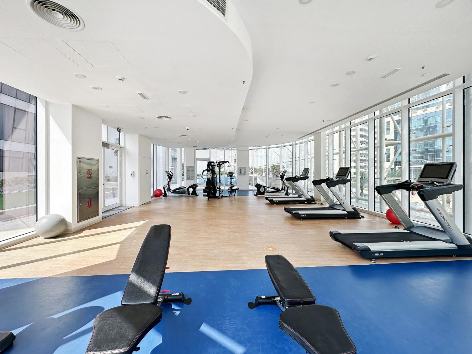 Vayk - Modern 1 Bd With Stunning Views Apartment
