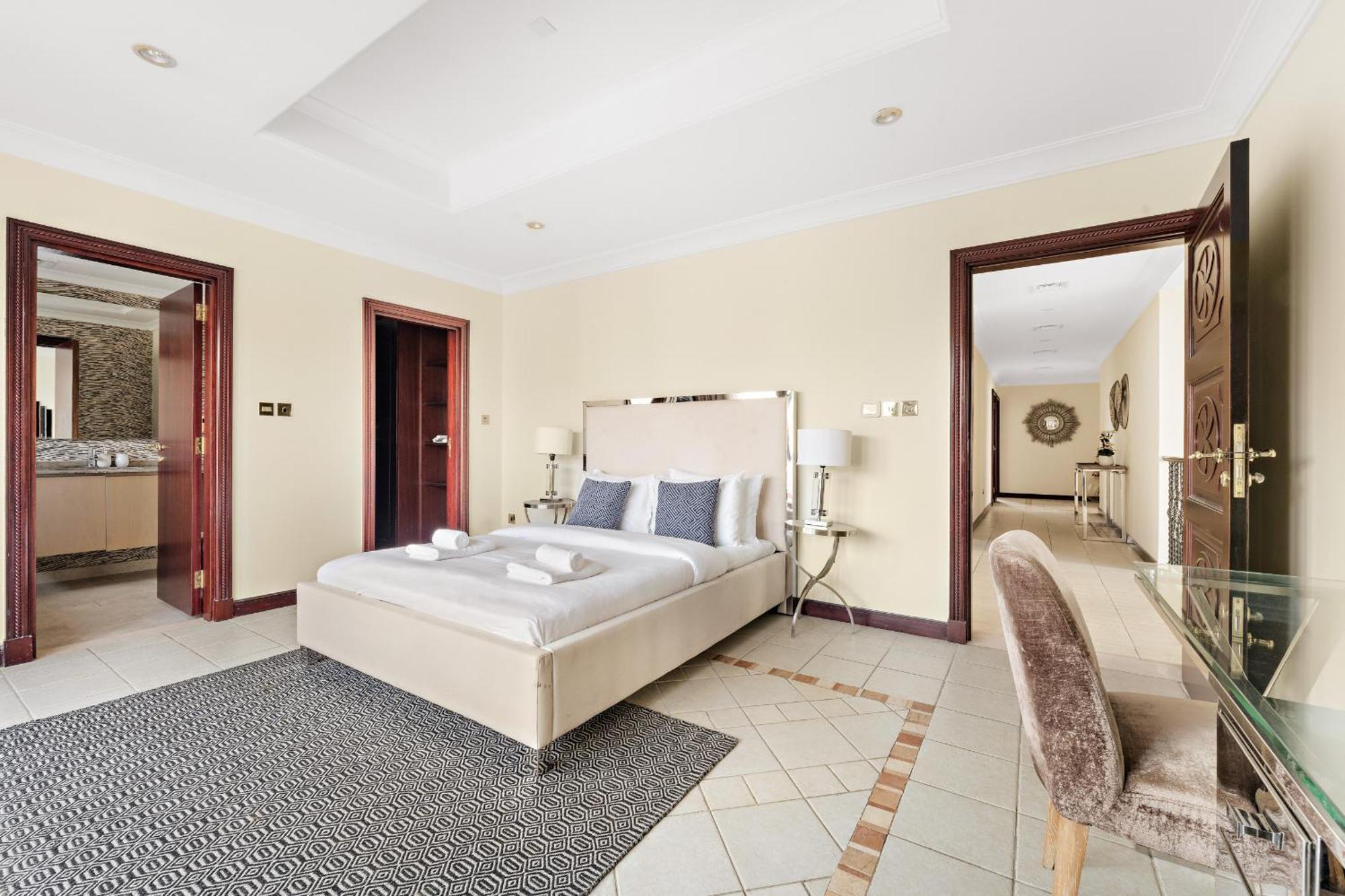 Vayk - Iconic 5 Bedroom On The Palm With Private Pool * Dubai
