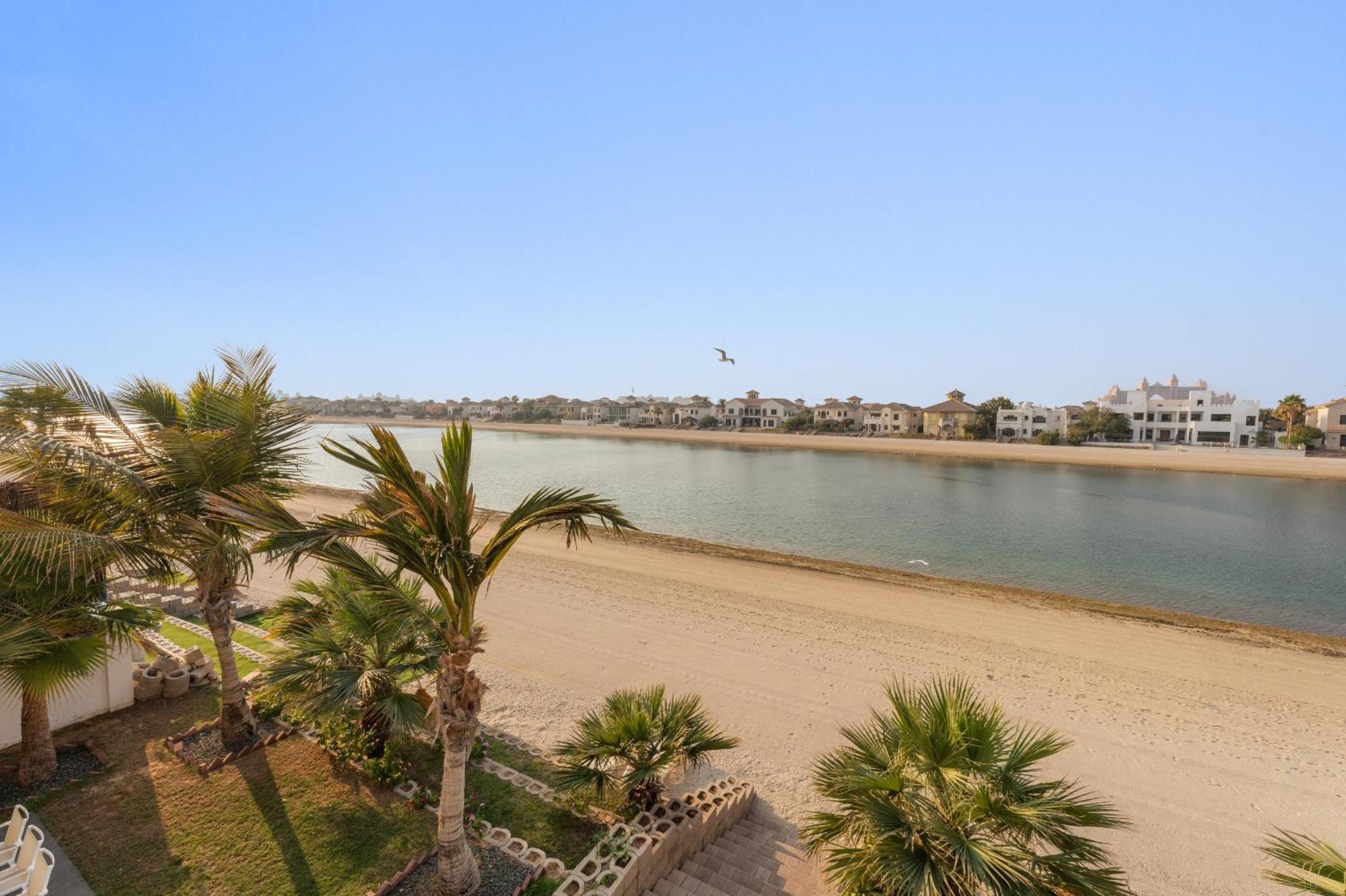 Holiday home Vayk - Iconic 5 Bedroom On The Palm With Private Pool