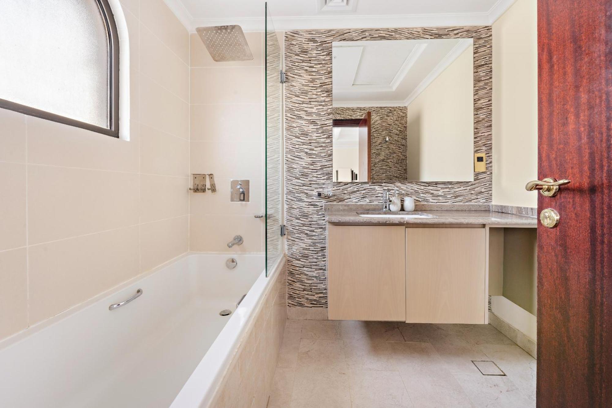 Holiday home Vayk - Iconic 5 Bedroom On The Palm With Private Pool Dubai