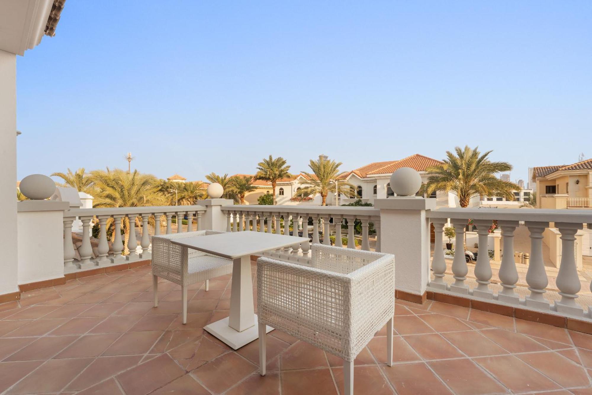 Vayk - Iconic 5 Bedroom On The Palm With Private Pool * Dubai