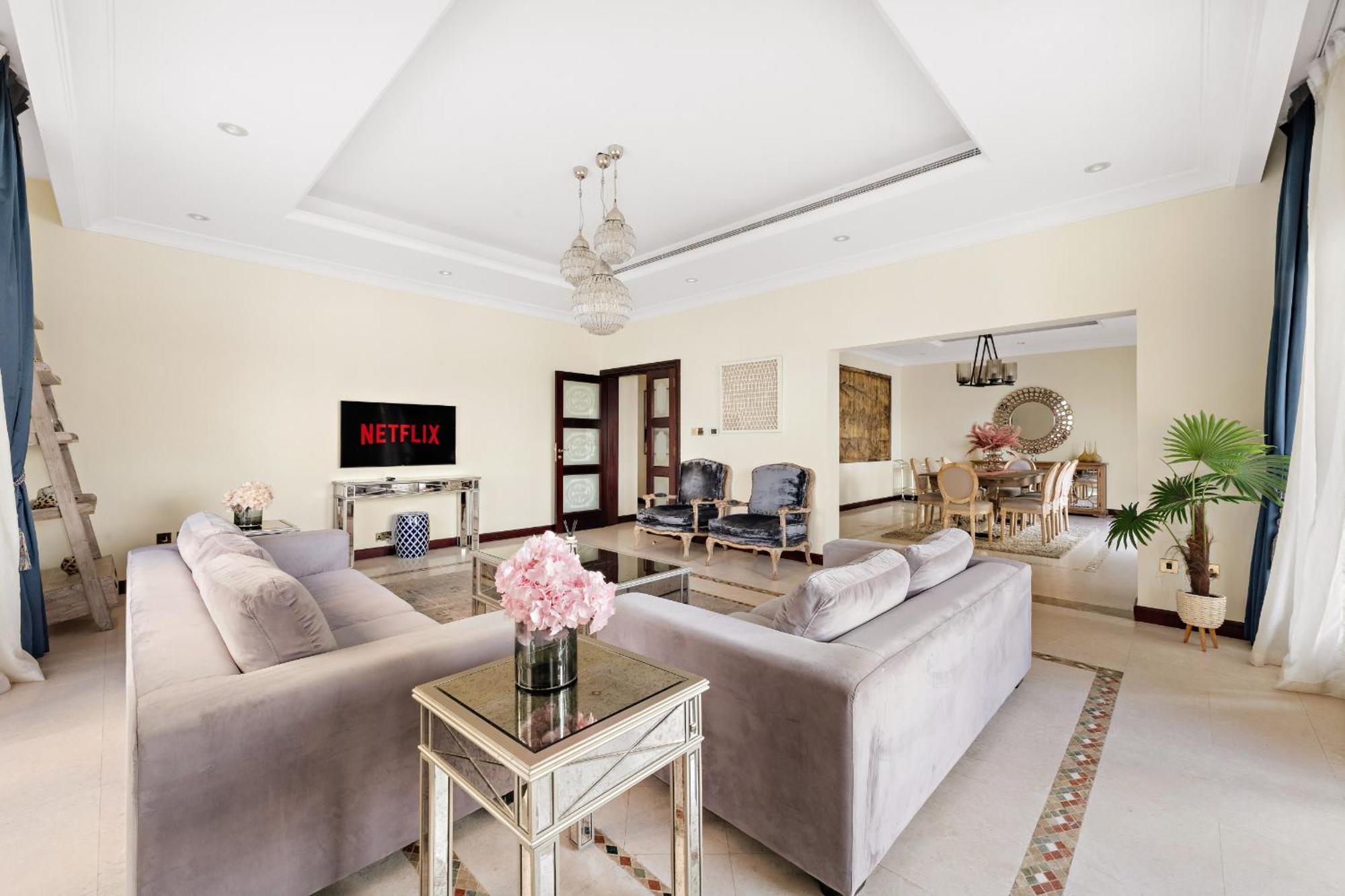 Holiday home Vayk - Iconic 5 Bedroom On The Palm With Private Pool Dubai