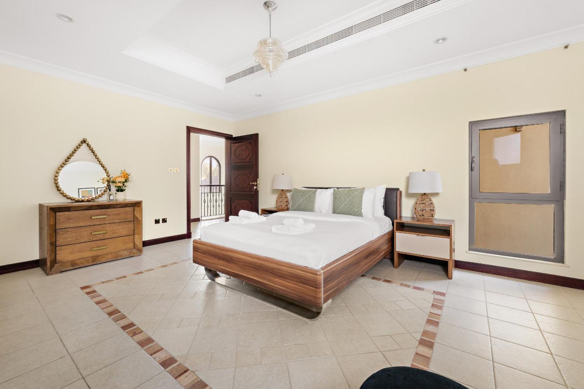 Vayk - Iconic 5 Bedroom On The Palm With Private Pool *