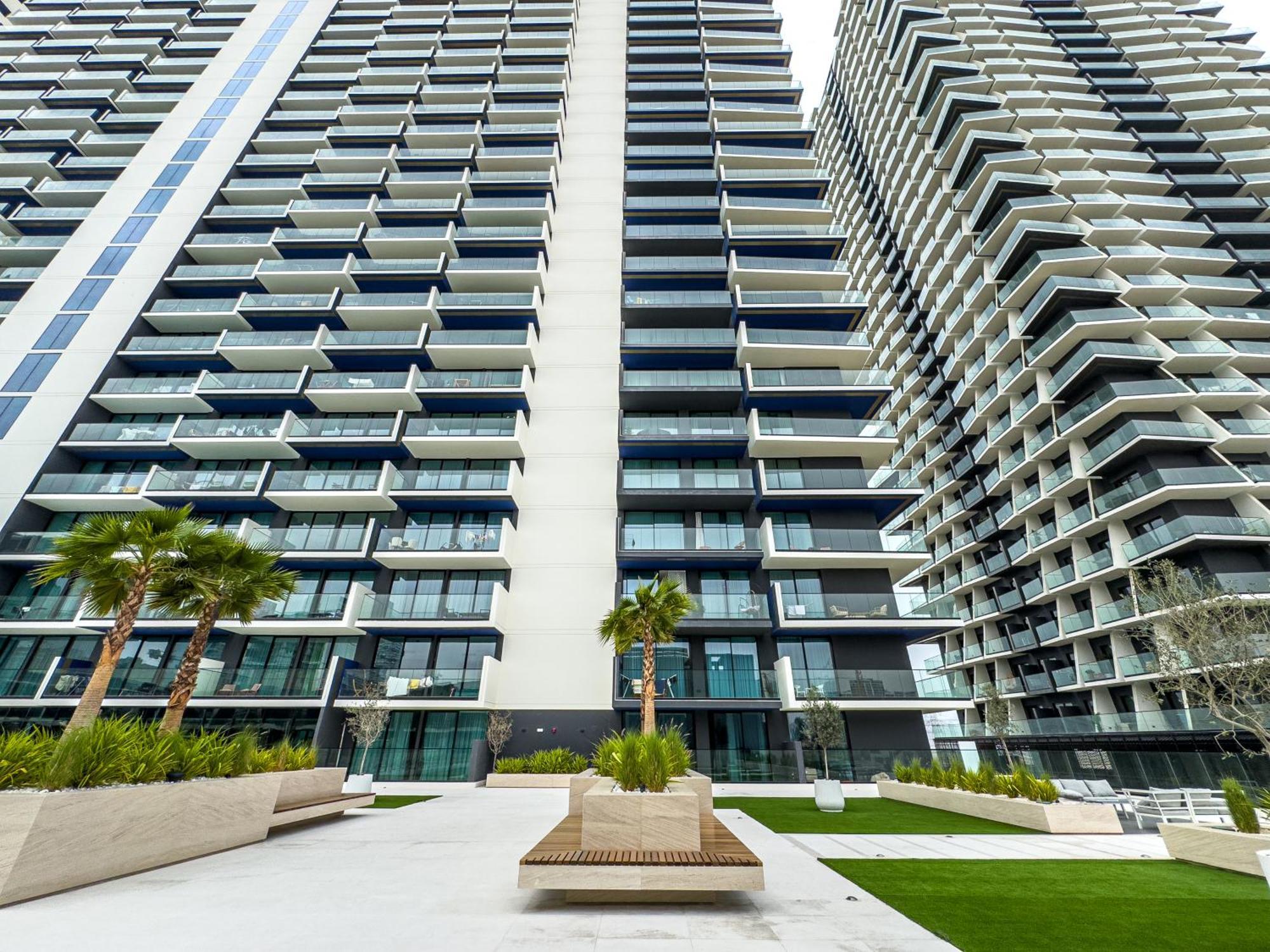 Scandinavian-inspired Comfort - Designer's Pick - Full-size Pool - Heart Of Jvc - Brand New Apartment Dubai