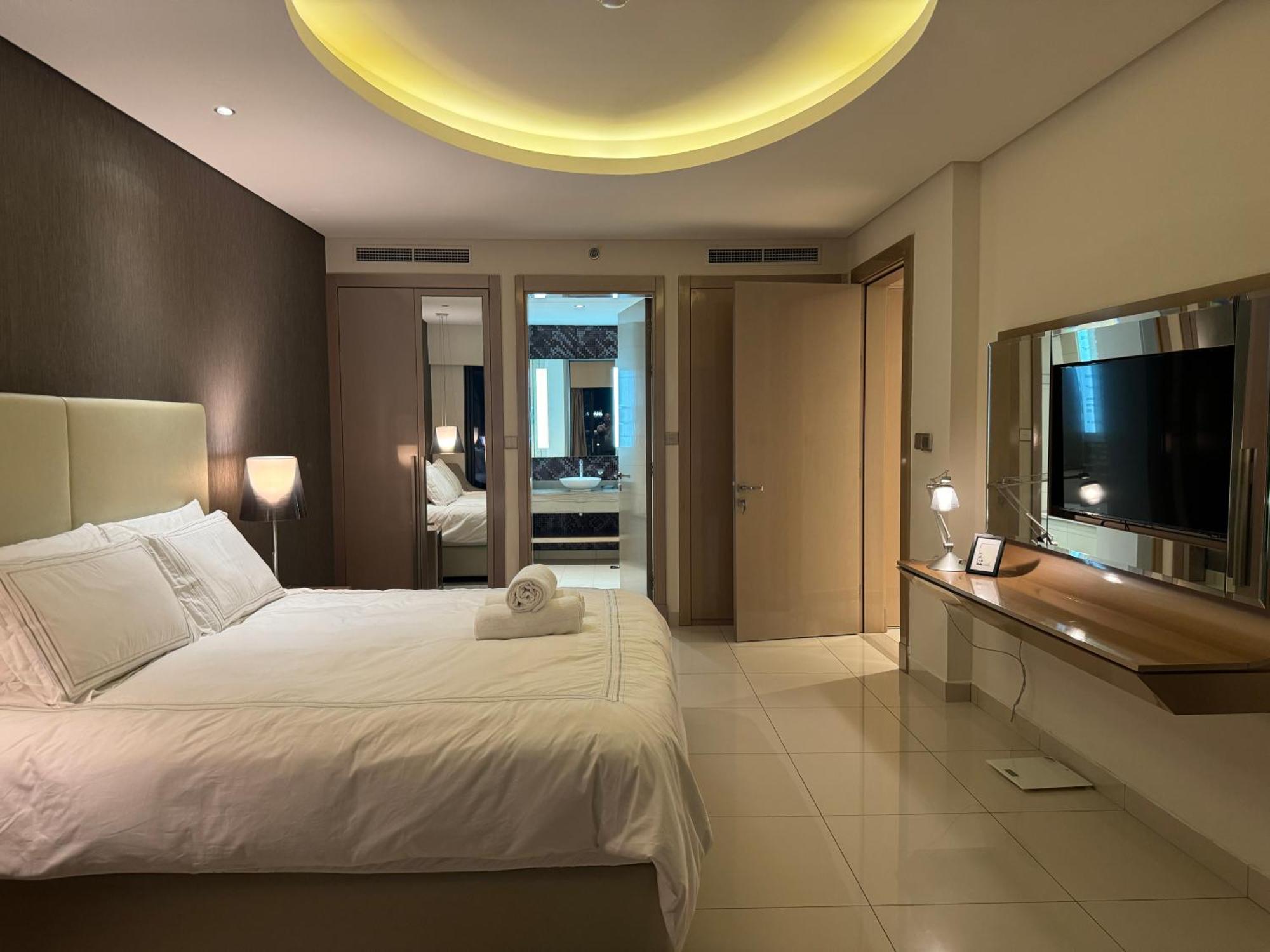 Royal By Damac Paramount Towers B Burj Khalifa Views * Dubai