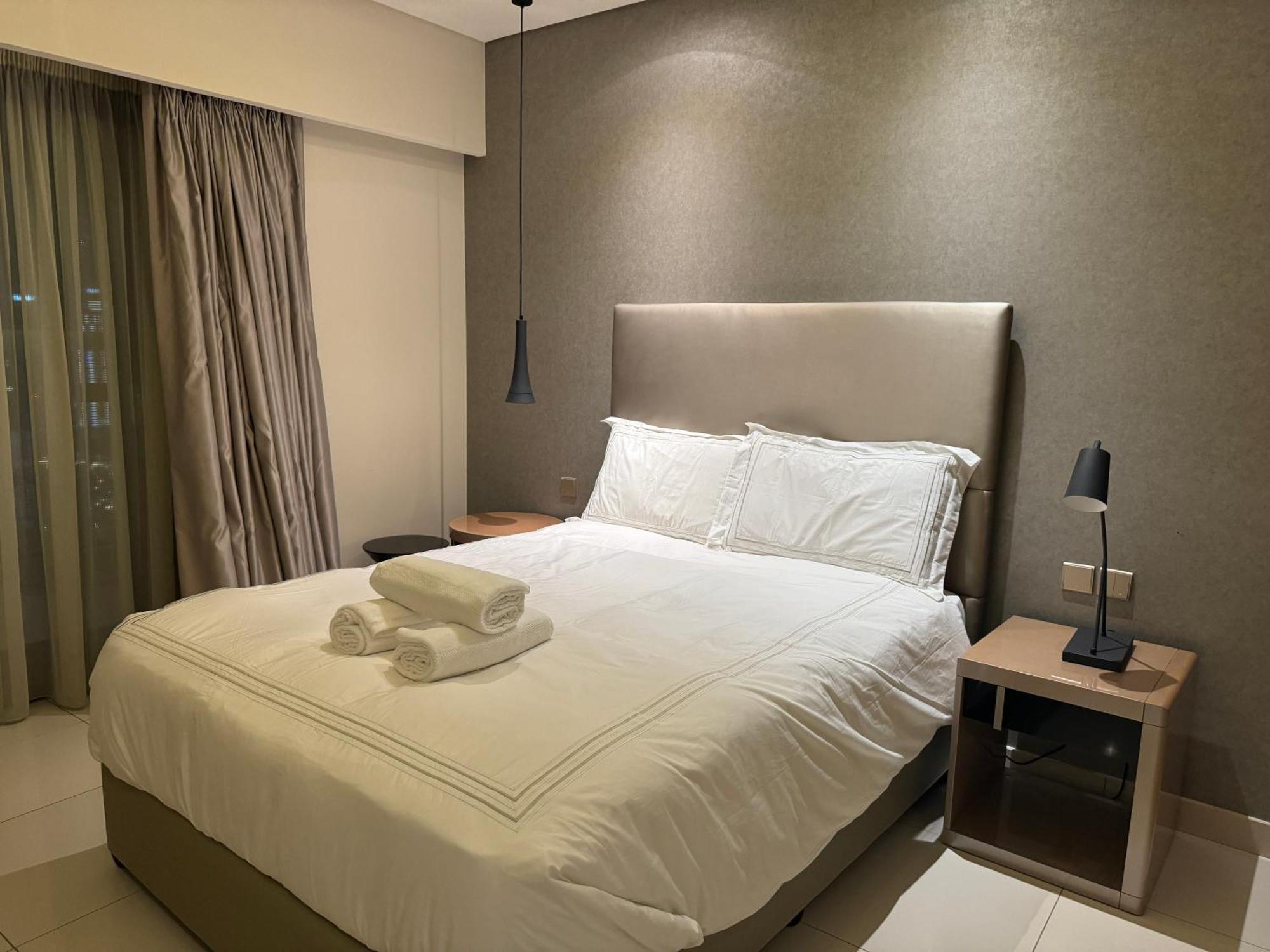 Royal By Damac Paramount Towers B Burj Khalifa Views *