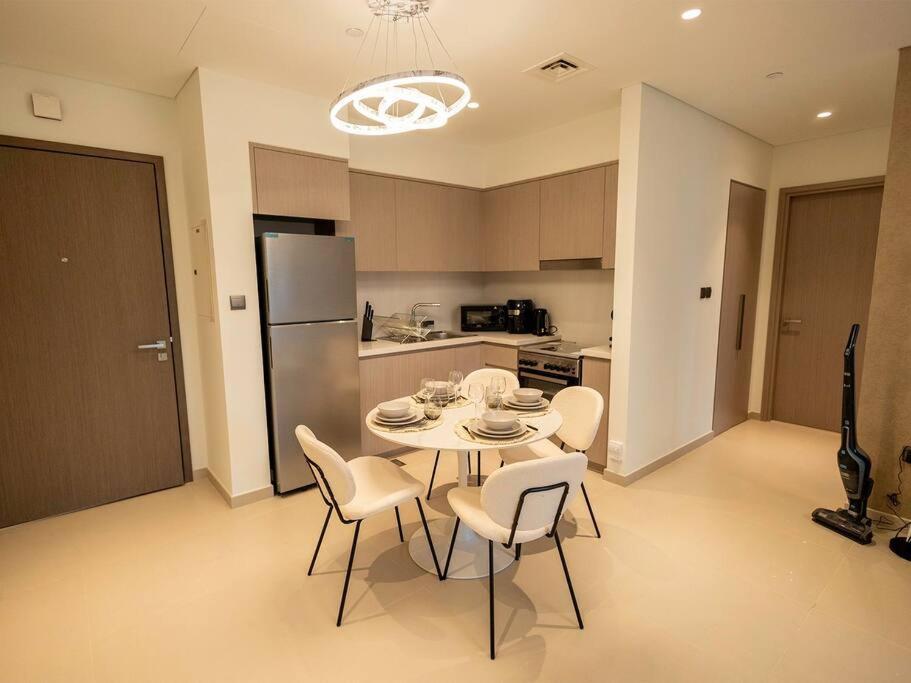 Apartment Mh - Act Tower - Downtown -1bedroom - Ref504 Dubai
