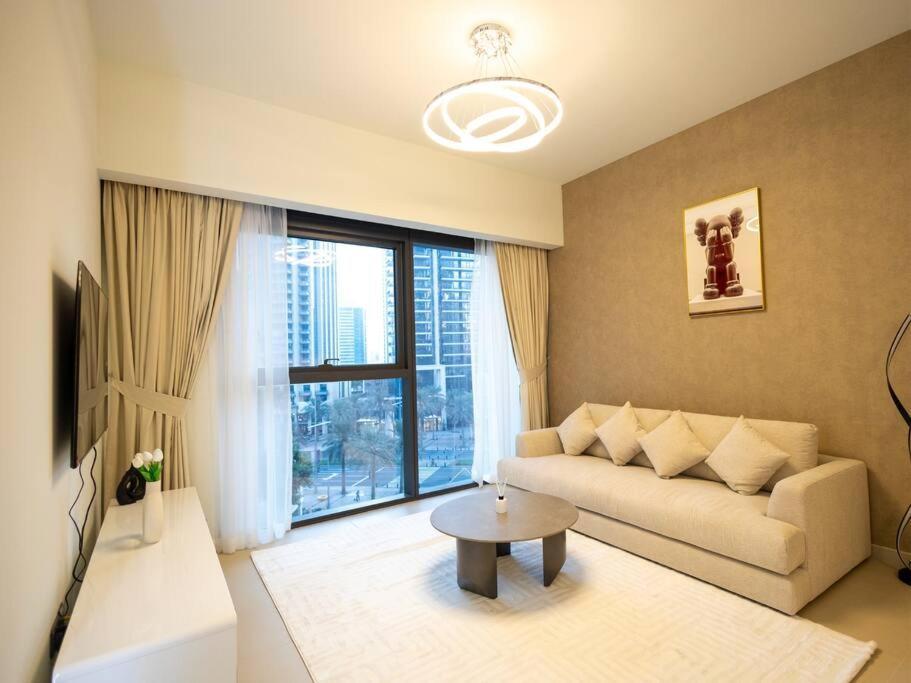 Mh - Act One Act Two - Downtown - 1bhk - Ref505 Apartment