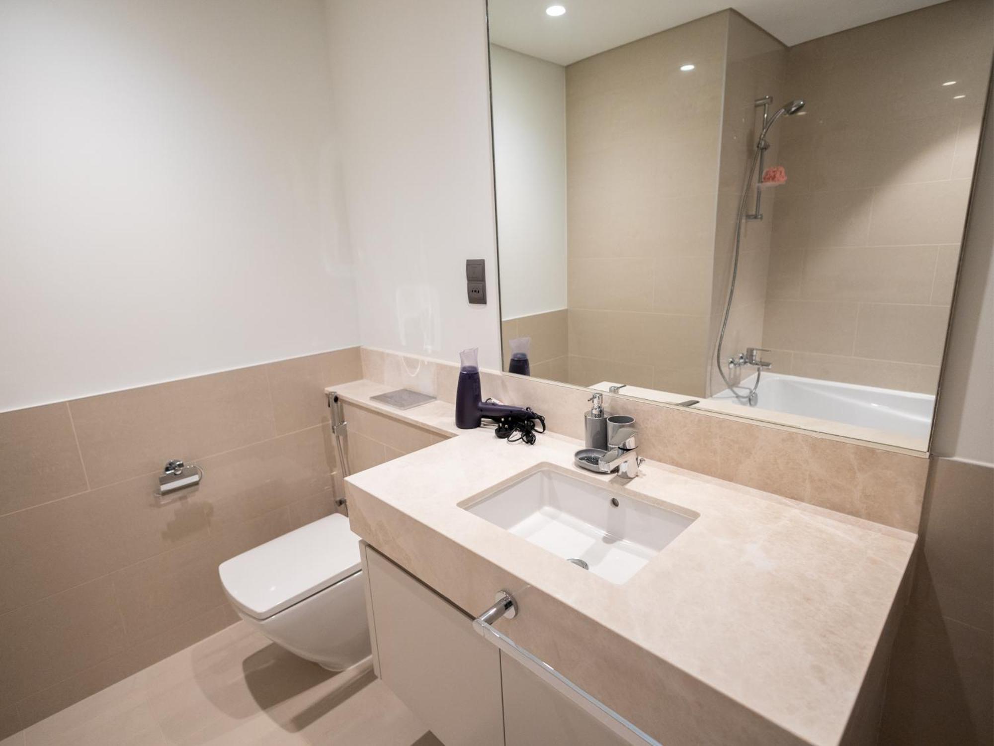 Mh - Act One Act Two - Downtown - 1bhk - Ref505 *
