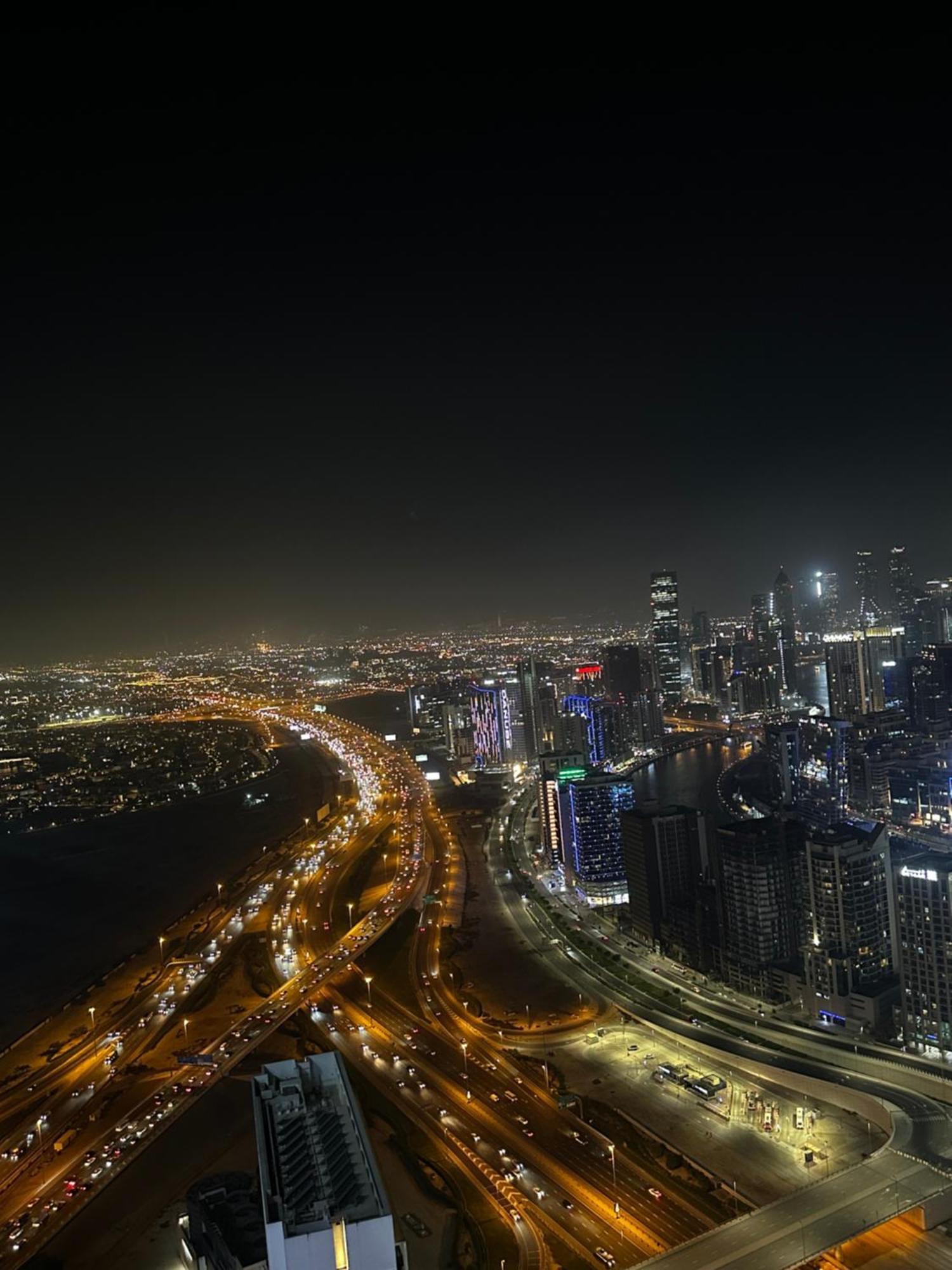 Royal By Damac Paramount Towers B Burj Khalifa Views Dubai