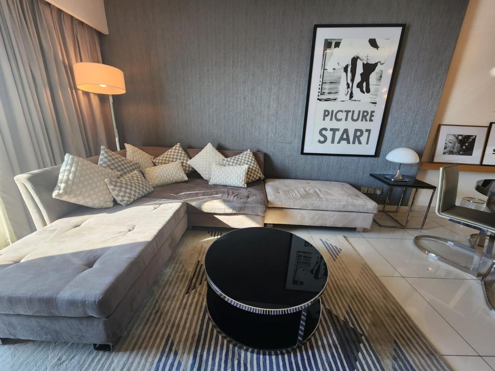 Royal By Damac Paramount Towers B Burj Khalifa Views Apartment Dubai