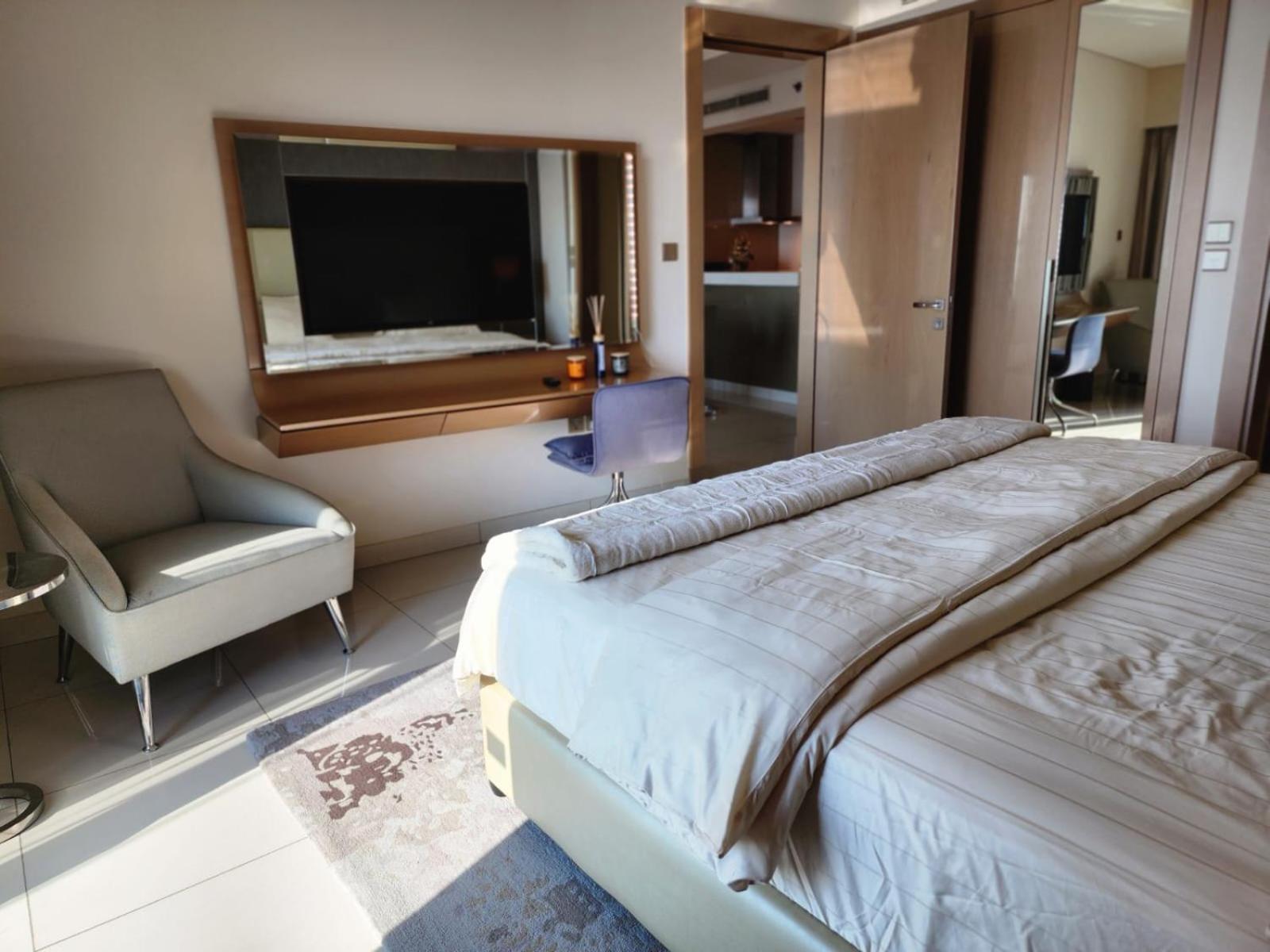 Royal By Damac Paramount Towers B Burj Khalifa Views