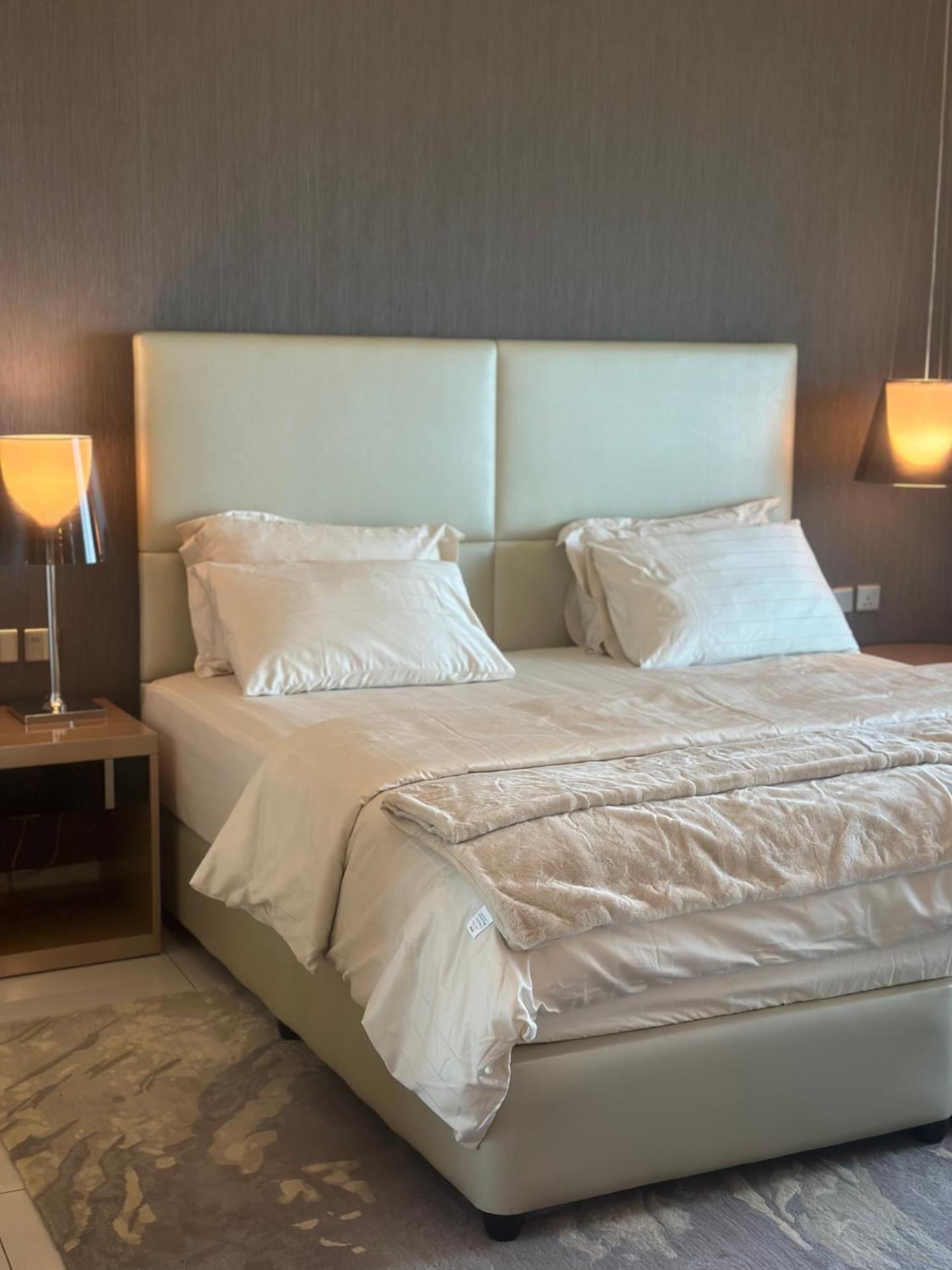 Royal By Damac Paramount Towers B Burj Khalifa Views Apartment *