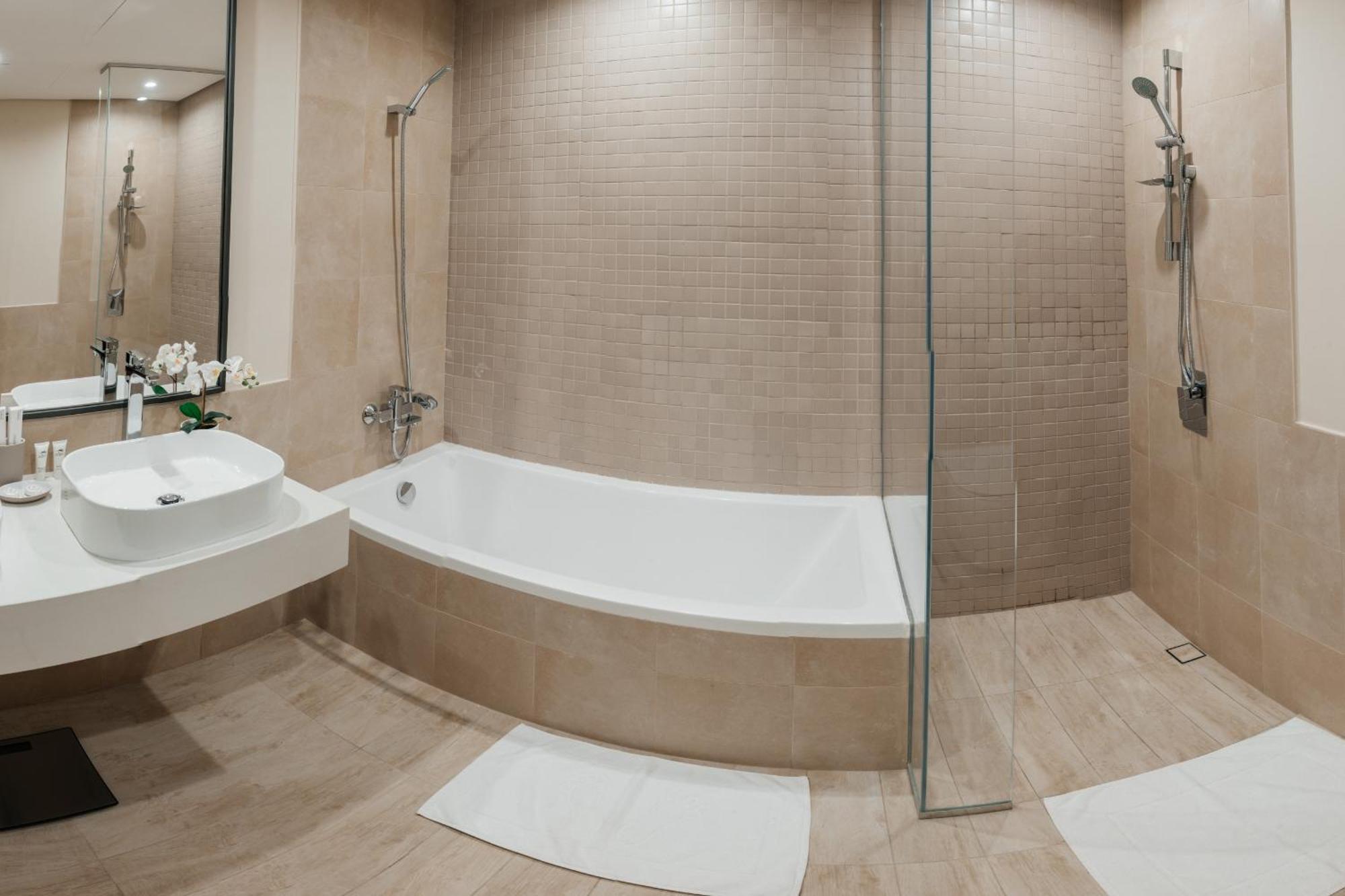 Apartment Luxe 2br At 1 Residences Wasl Near Metro Station Dubai