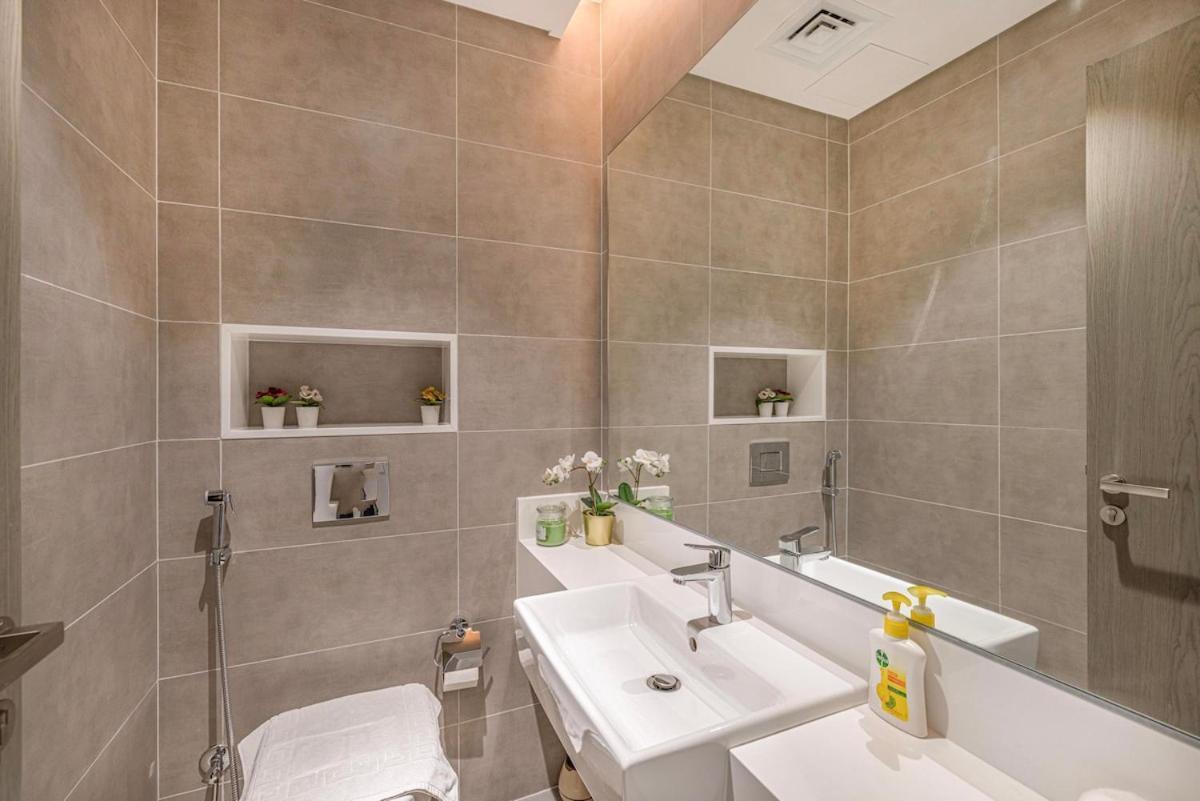 Apartment Luxury 2 Bedroom Plus Kids Room Burj Khalifa View Dubai