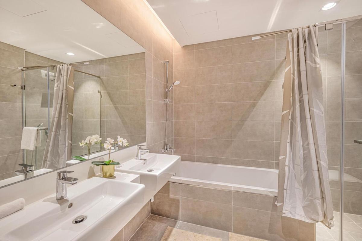 Luxury 2 Bedroom Plus Kids Room Burj Khalifa View * Dubai