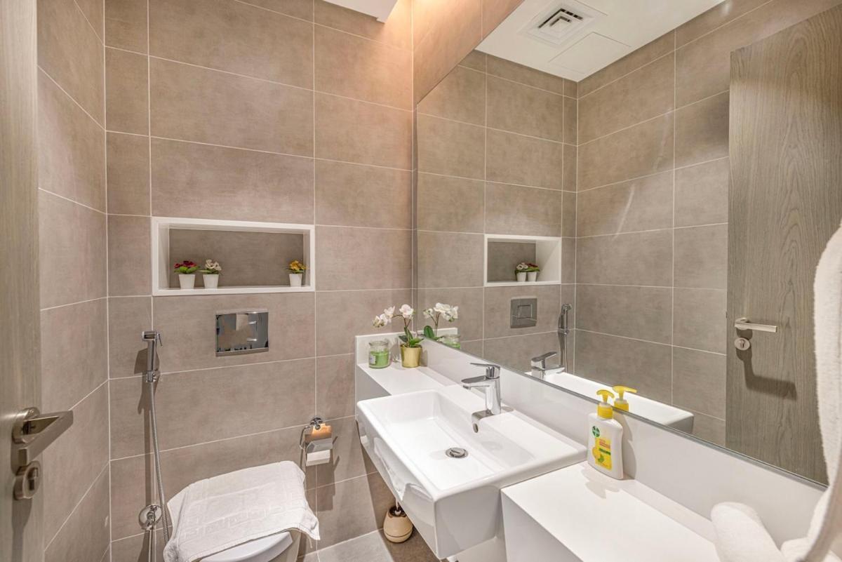 Apartment Luxury 2 Bedroom Plus Kids Room Burj Khalifa View