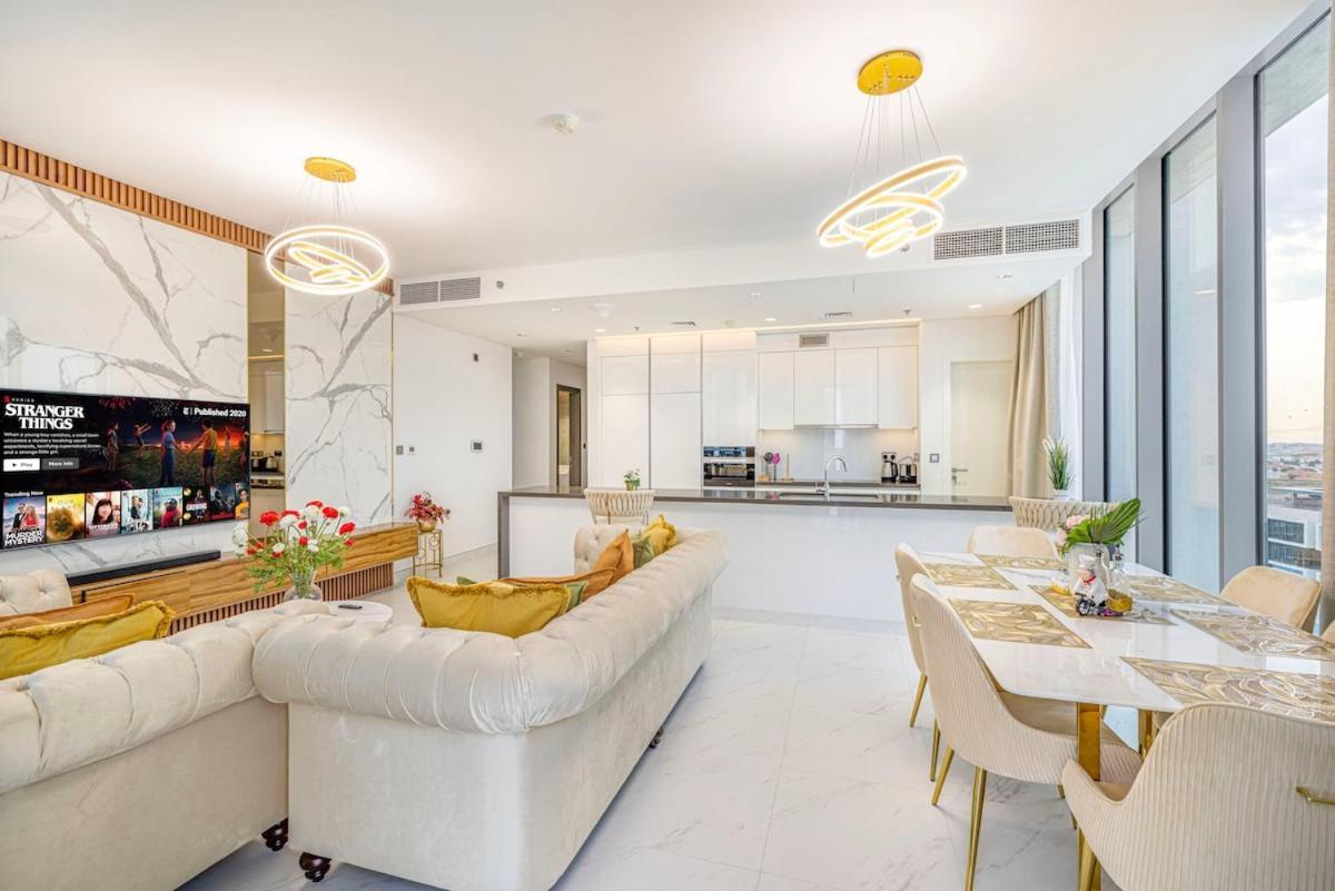 Luxury 2 Bedroom Plus Kids Room Burj Khalifa View Apartment *