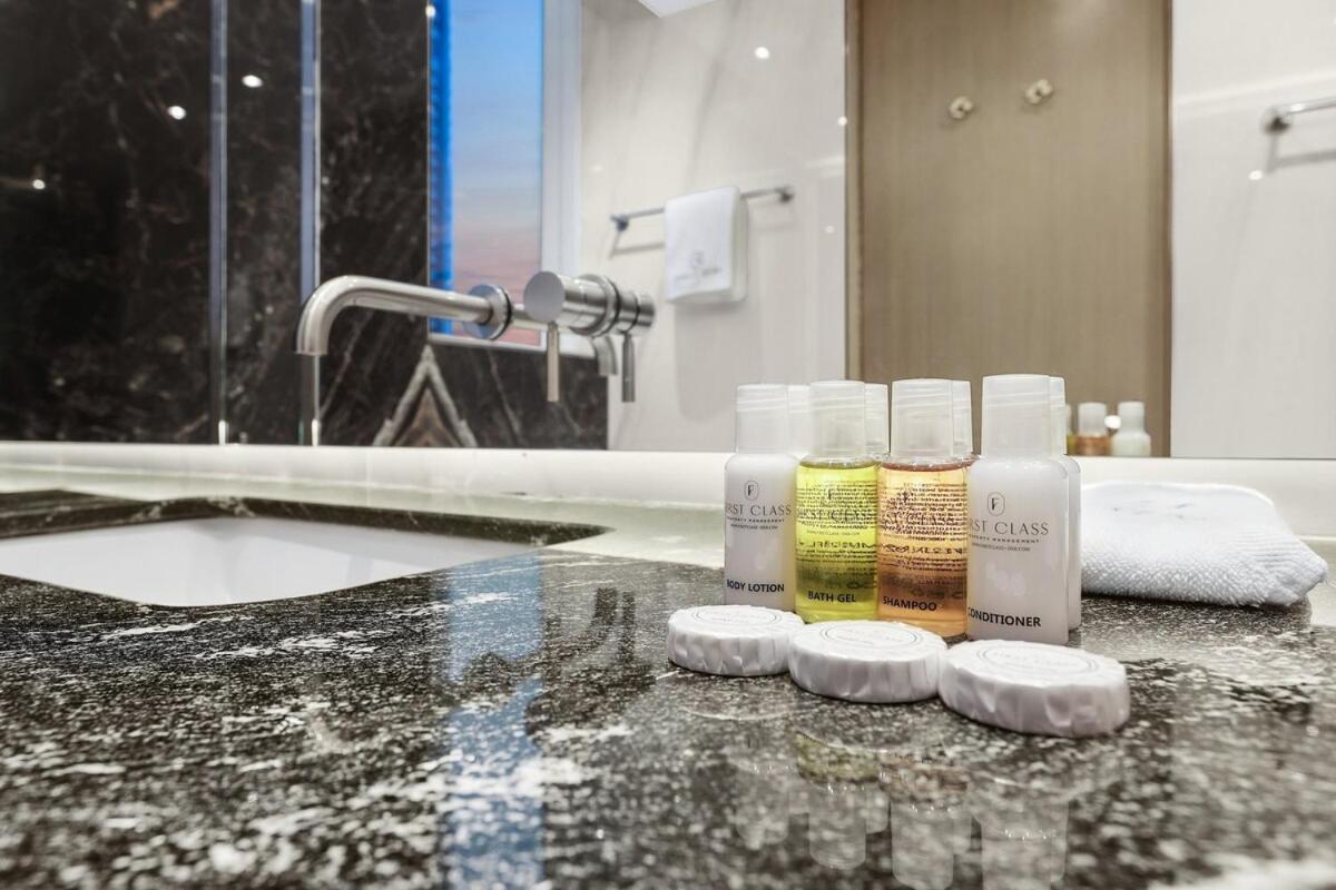 First Class 3br Burj Khalifa & Fountain View