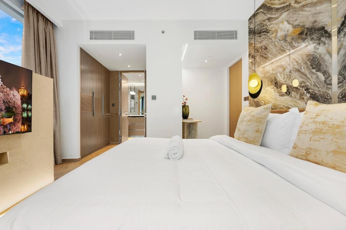 First Class 3br Burj Khalifa & Fountain View Apartment *