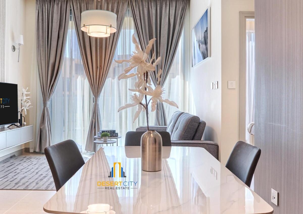 Cozy & Modern 1 Bedroom In Downtown Dubai, Hosted By Desert Apartment *