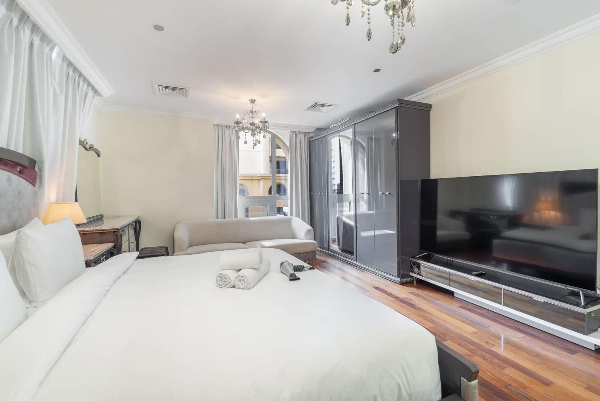 5 Bedroom Flat In Jbr Near The And Sleeps 9 Apartment *