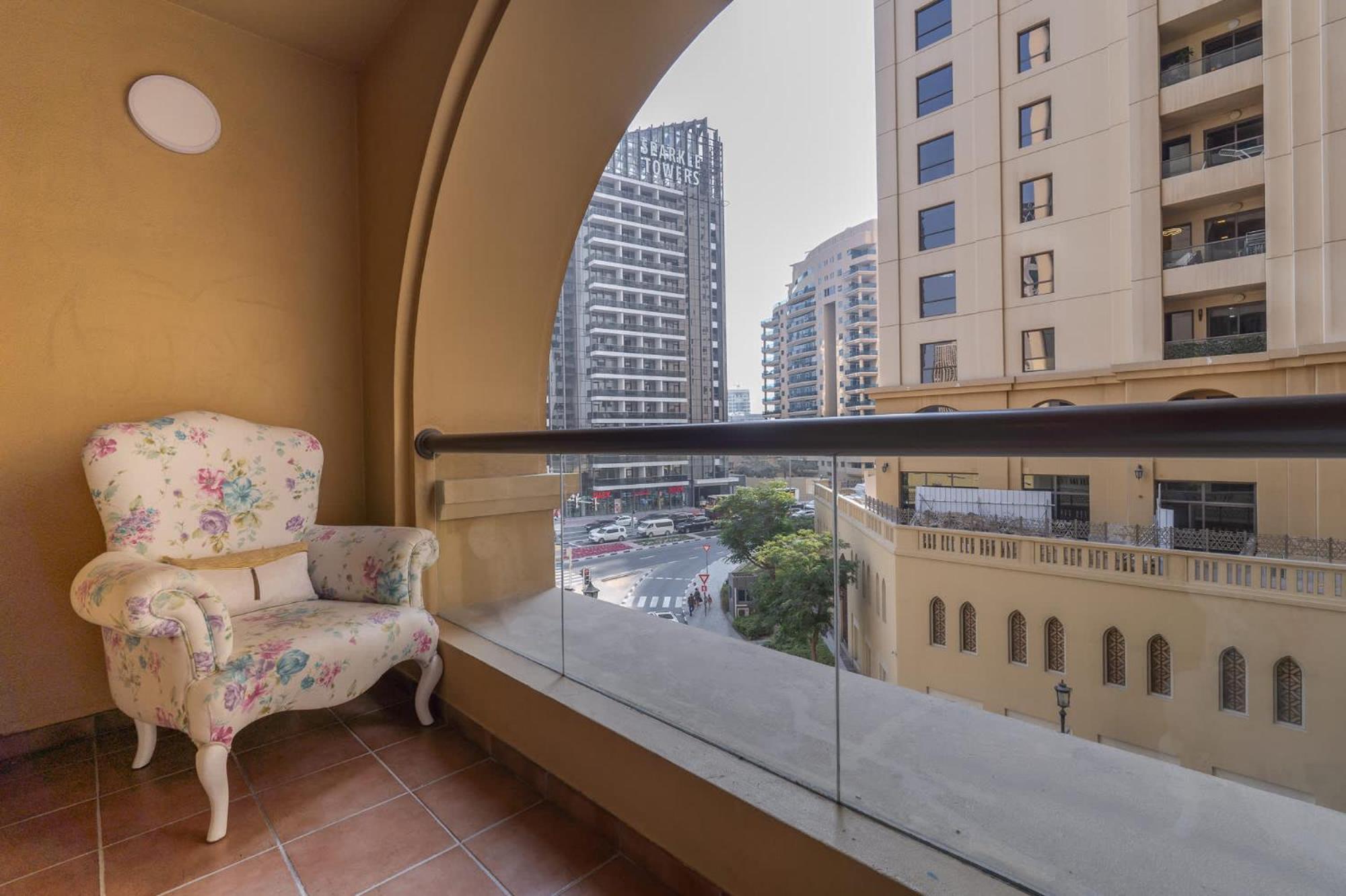 5 Bedroom Flat In Jbr Near The And Sleeps 9 *