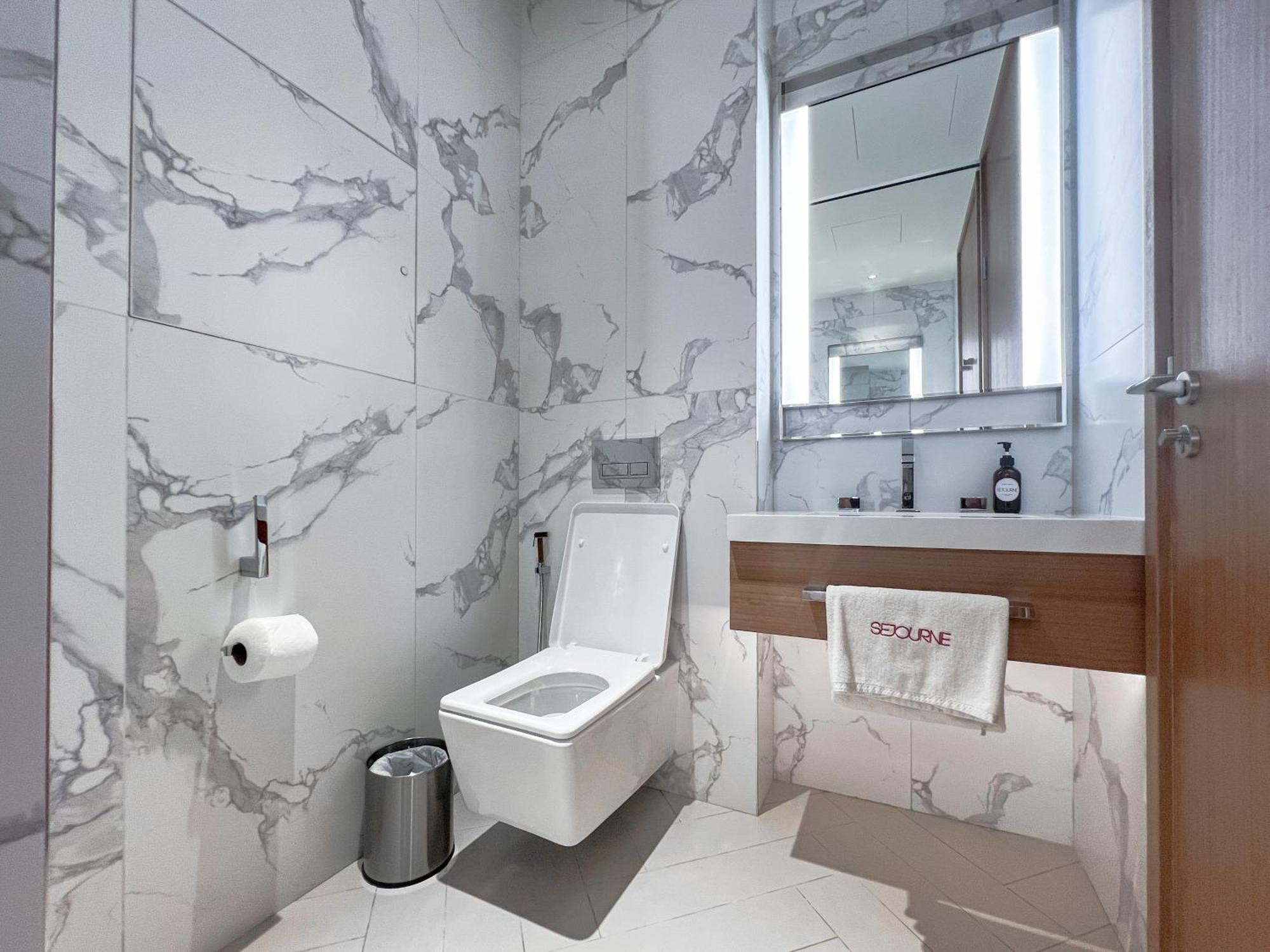#37 Luxury - 2br In The Address Opera - Downtown *