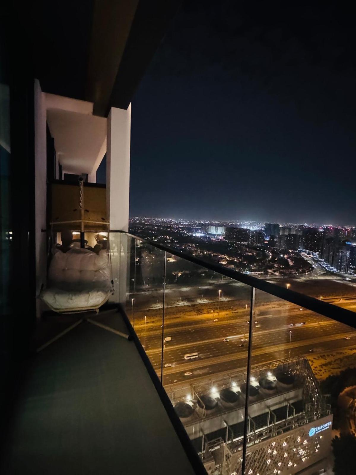 Elegant 1br In Jvc With Spacious Balcony & Views