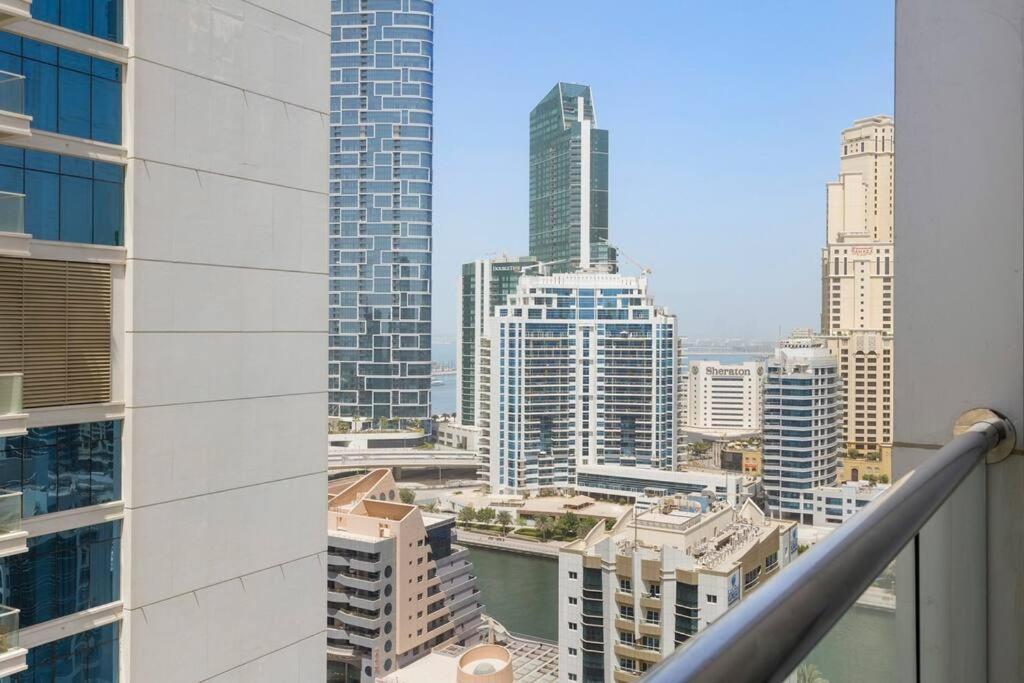 Stonetree - Modern 1 Bedroom Near Marina *