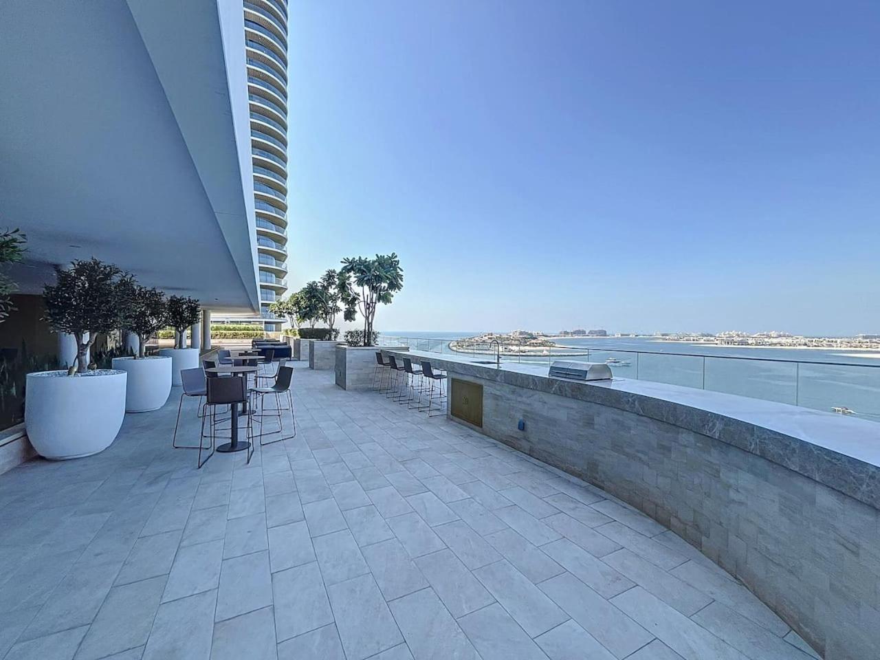 Grand Bleu - Luxurious One Bedroom With Sea View