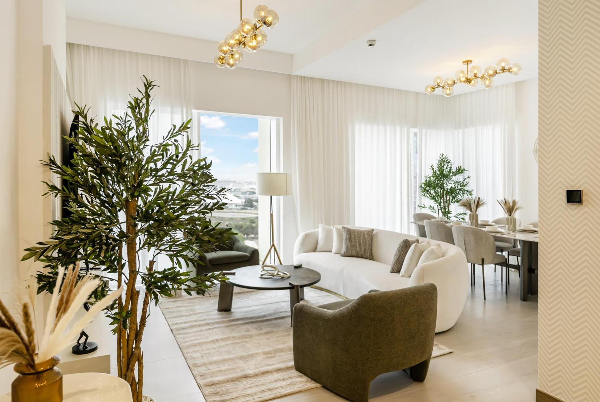 Apartment Fam Living - 3 Bedroom And Maids Retreat Overlooking Canal *