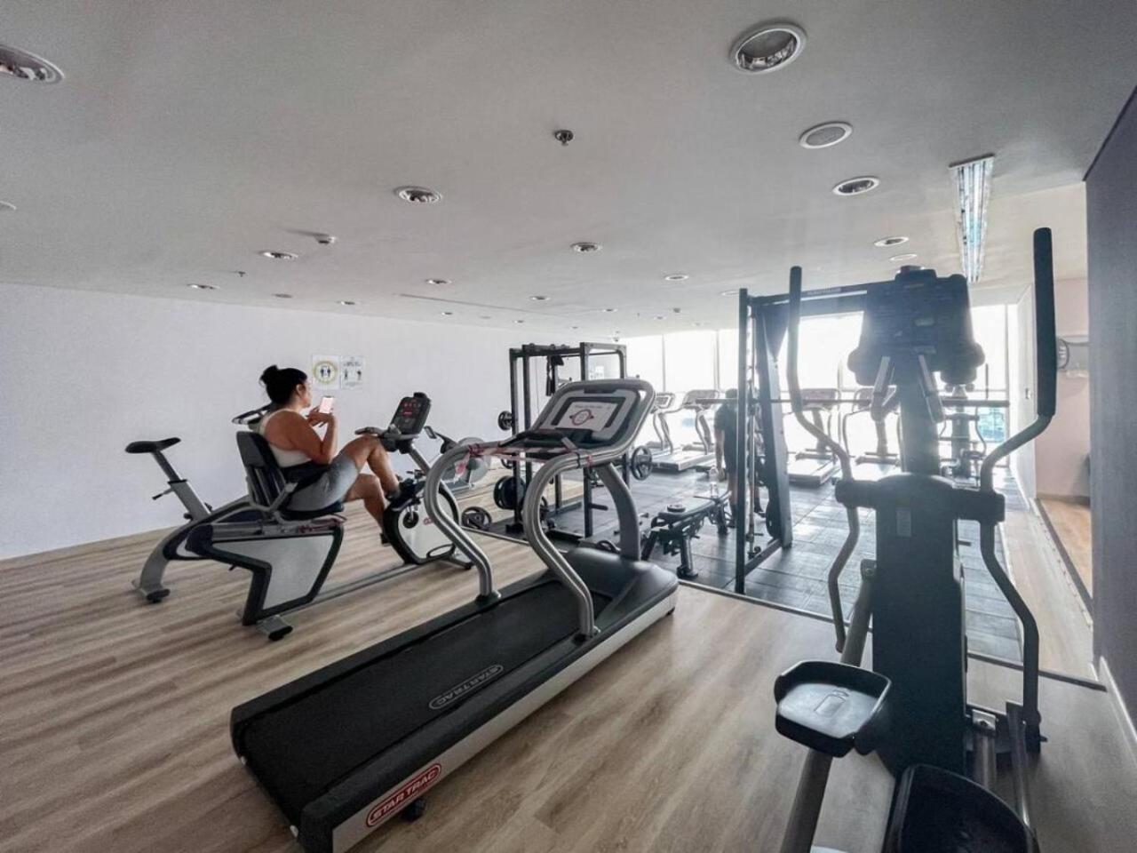 Sunrise Homes - A Modern Near Jbr Apartment Dubai