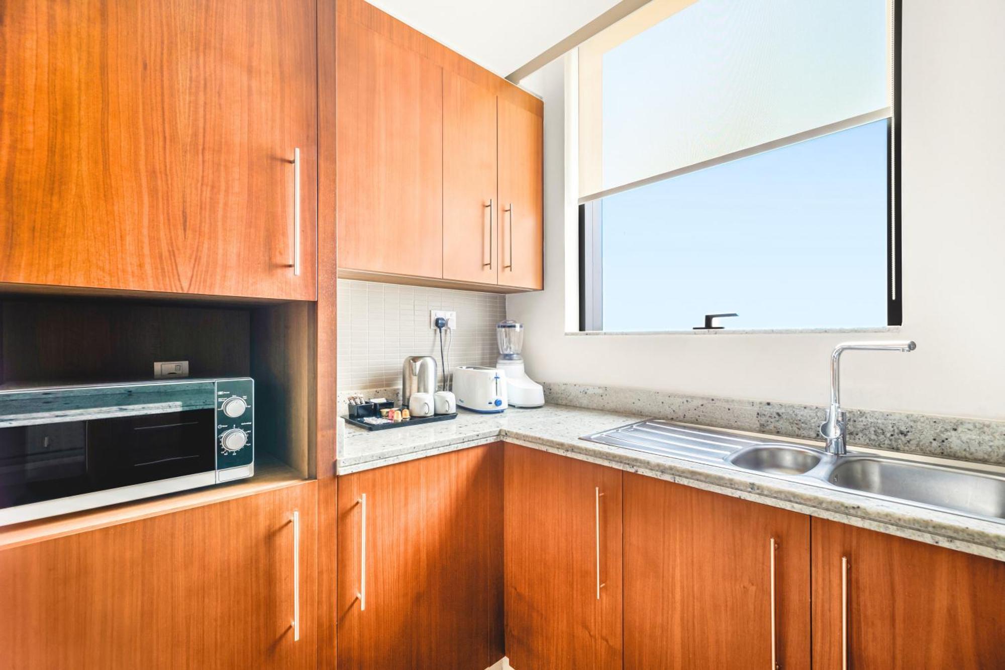Eden's Homes & - Boulevard Point * Dubai
