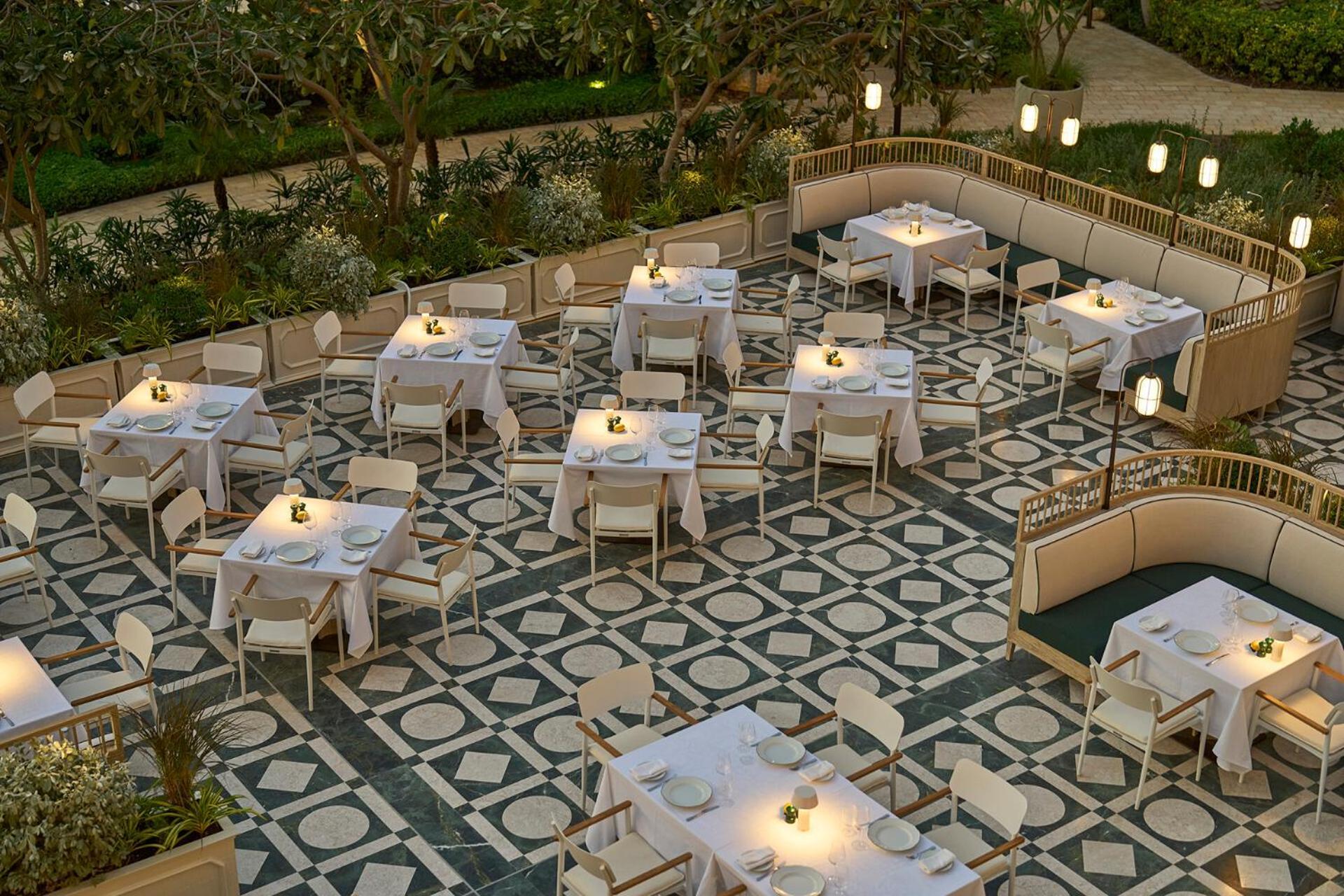 Four Seasons At Jumeirah Resort