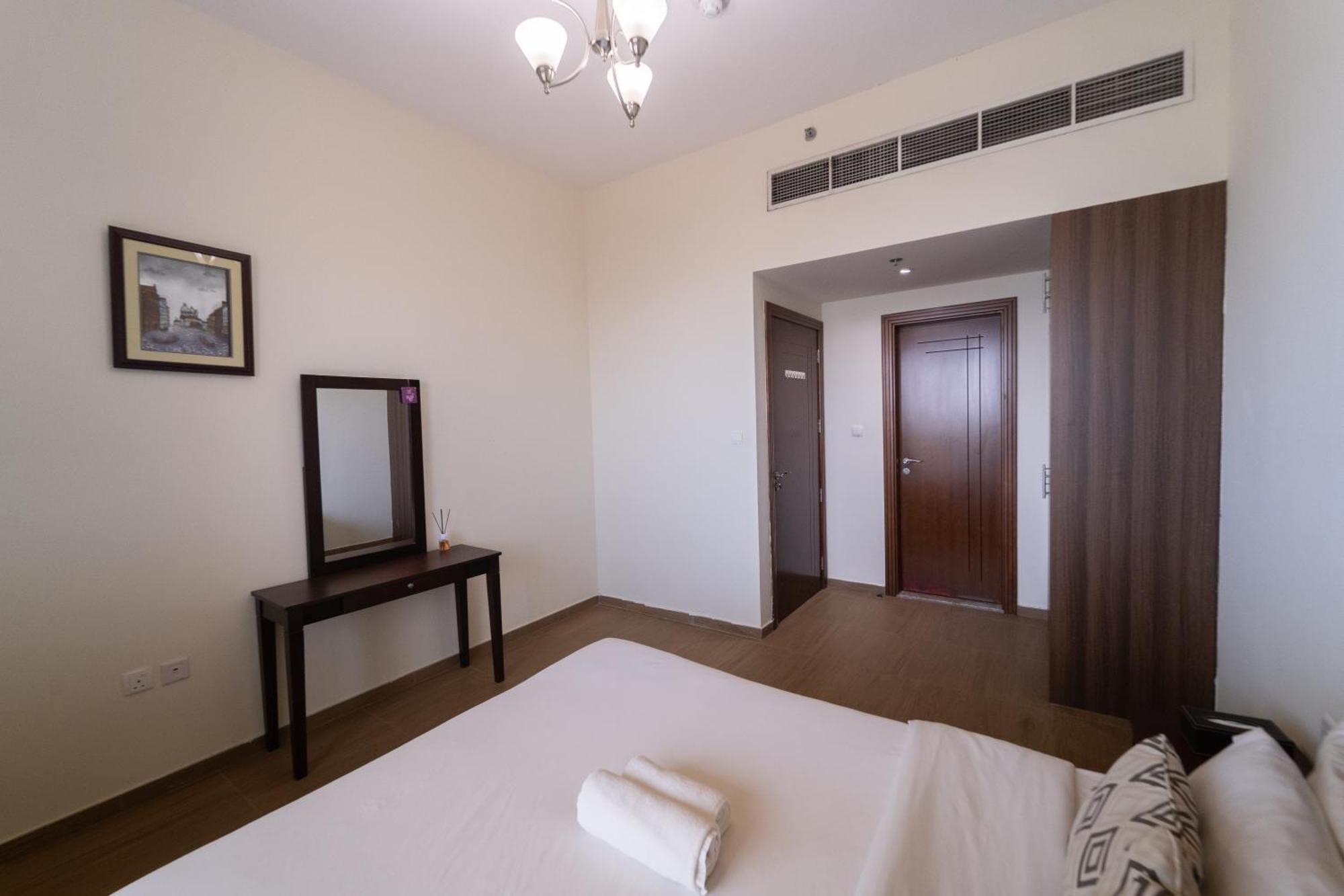 Brown Stone - Golf Course Cricket Stadium Holiday home