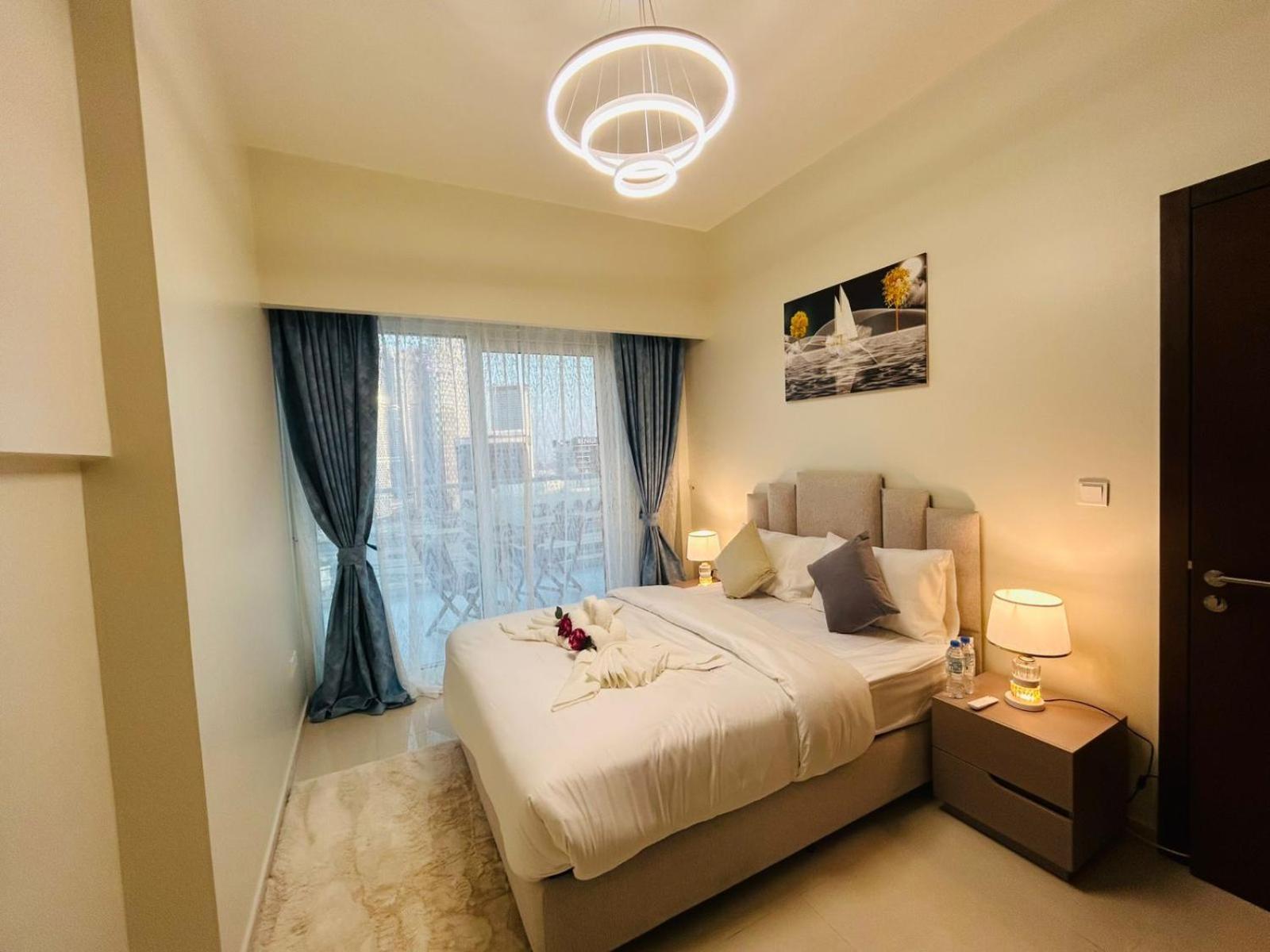 Apartment Luxurious 2bhk In Business Bay