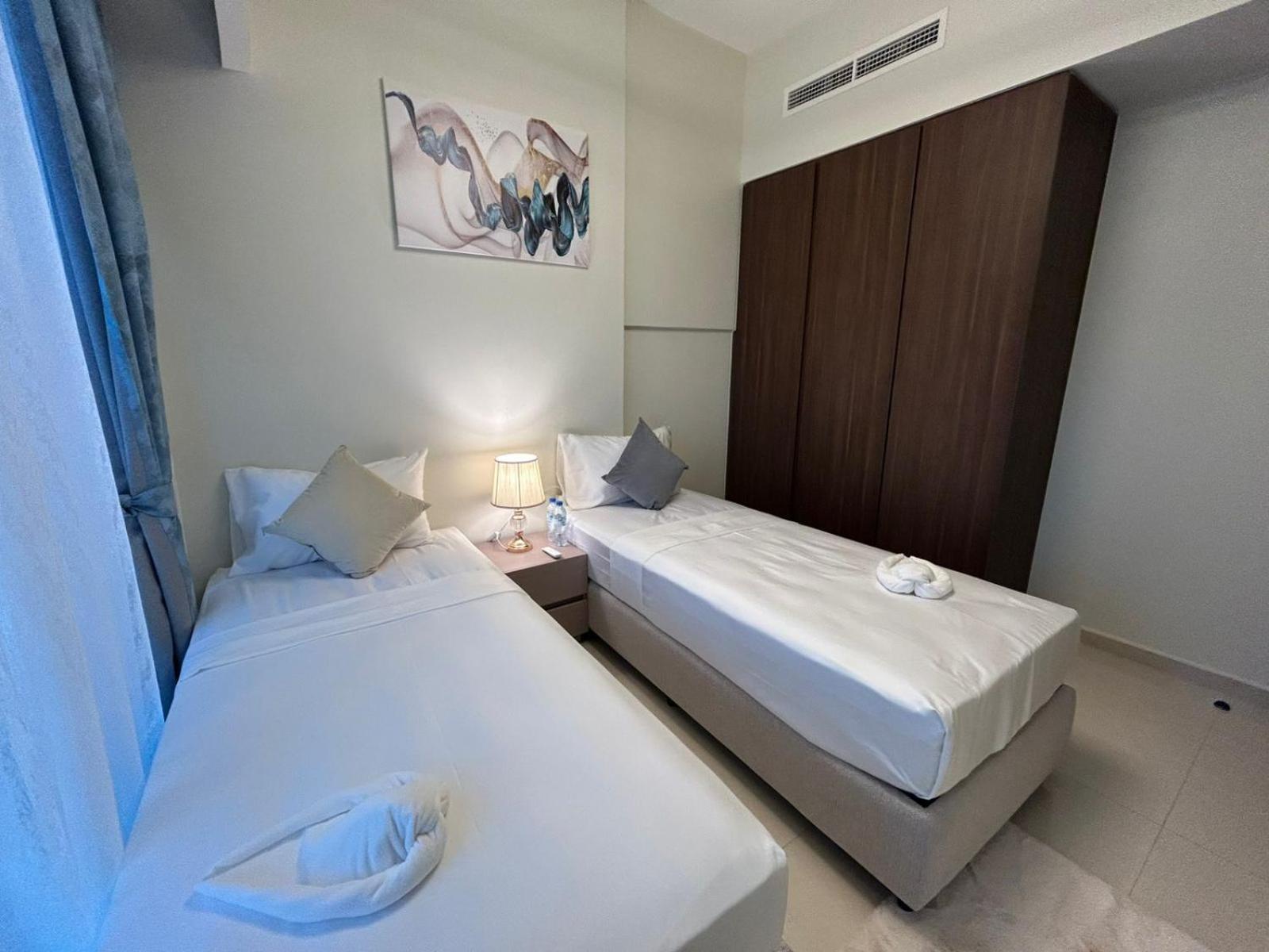 Apartment Luxurious 2bhk In Business Bay *