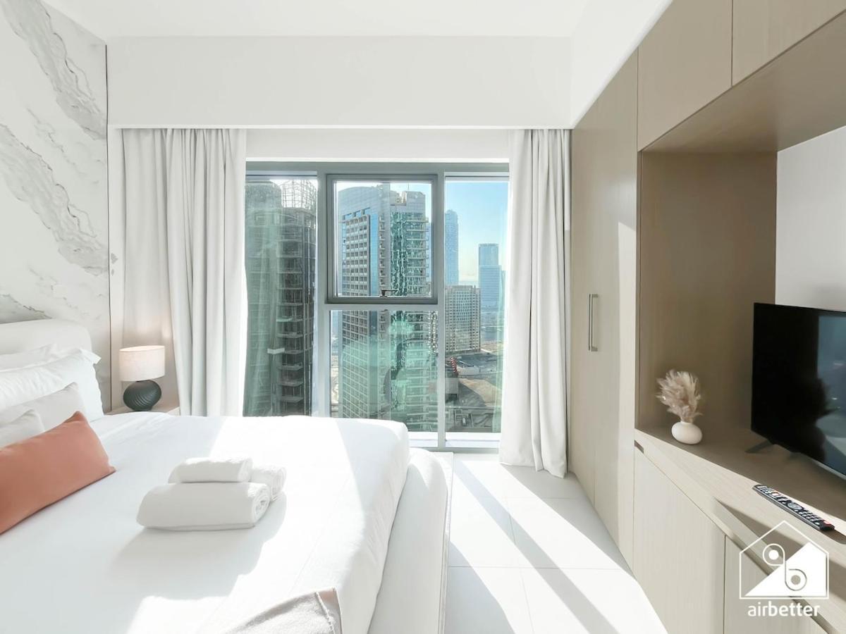 Apartment Burj Royale Elegance Cityscape From Your Balcony