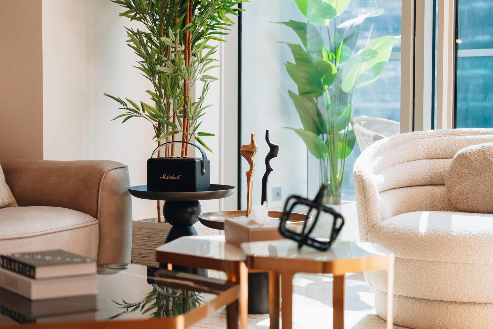 Apartment Luxury 1-bedroom In Downtown I Walk To Mall And Fountains Dubai