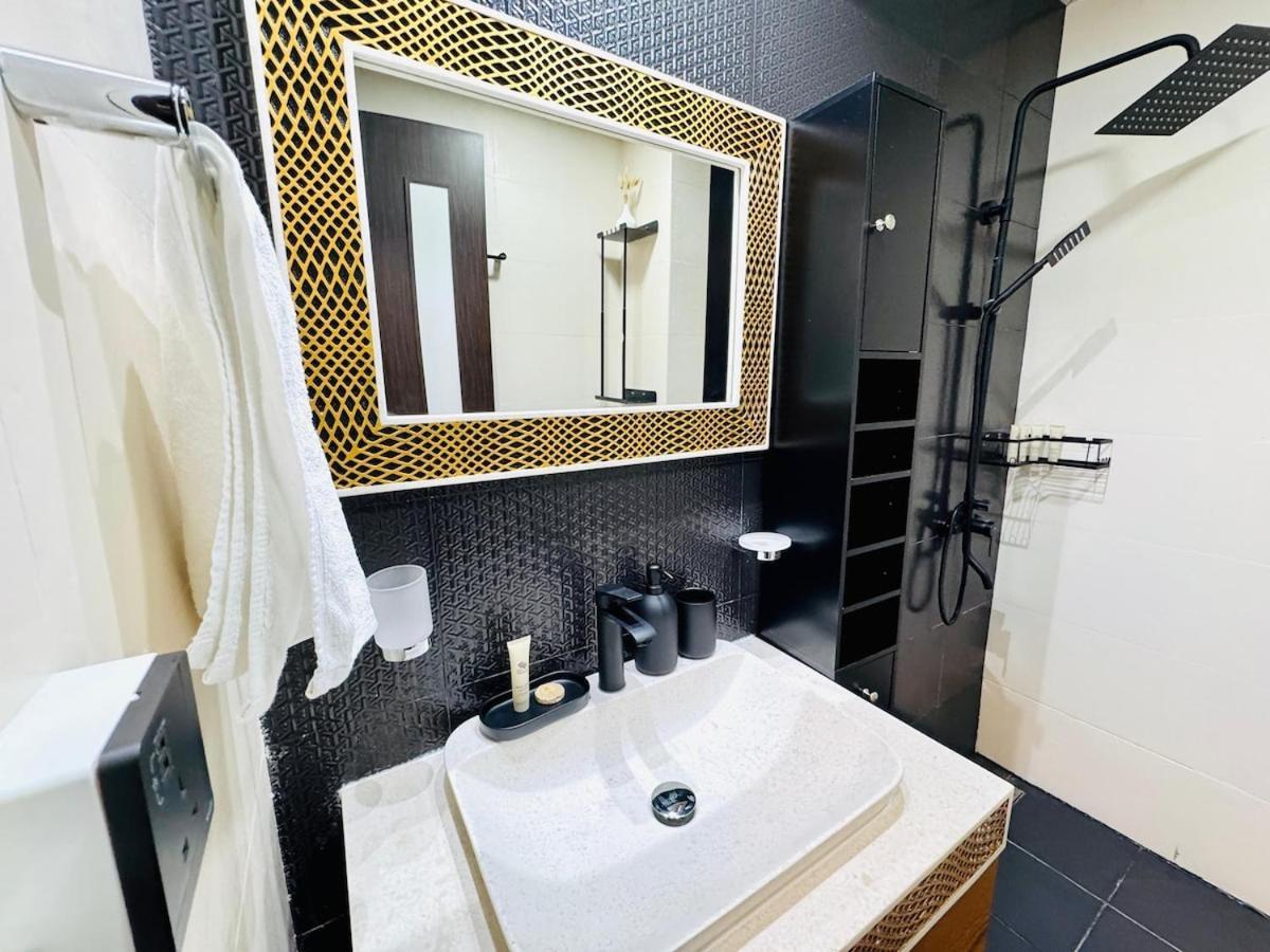 Bd-817 Executive At Bays Tower Business Bay Apartment